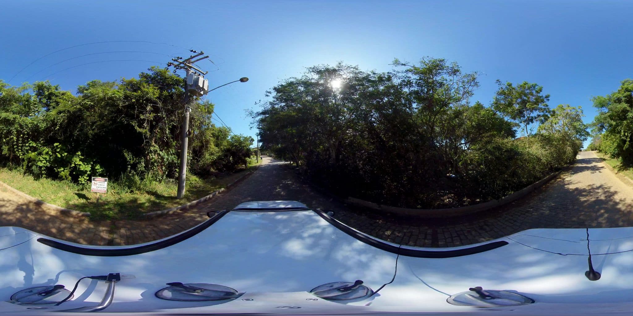 Street view near Pousada Verdemar Ferradura, Armação dos Búzios — © 360 (CC BY-SA · Mapillary)