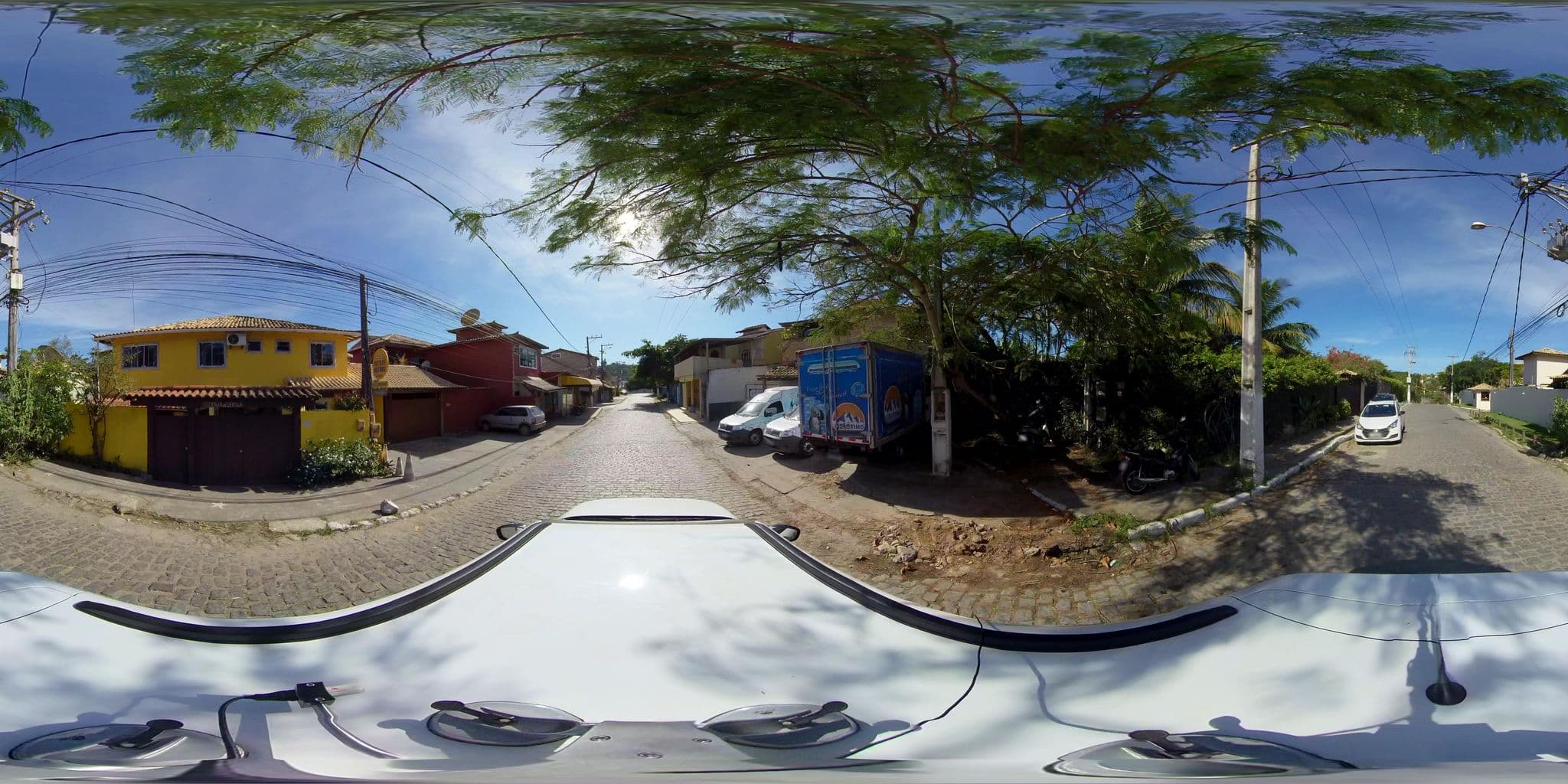 Street view near Shalom Guest House, Armação dos Búzios — © 360 (CC BY-SA · Mapillary)
