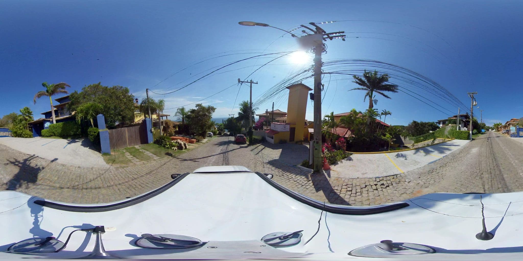Street view near Pousada La Dolce Vita, Armação dos Búzios — © 360 (CC BY-SA · Mapillary)