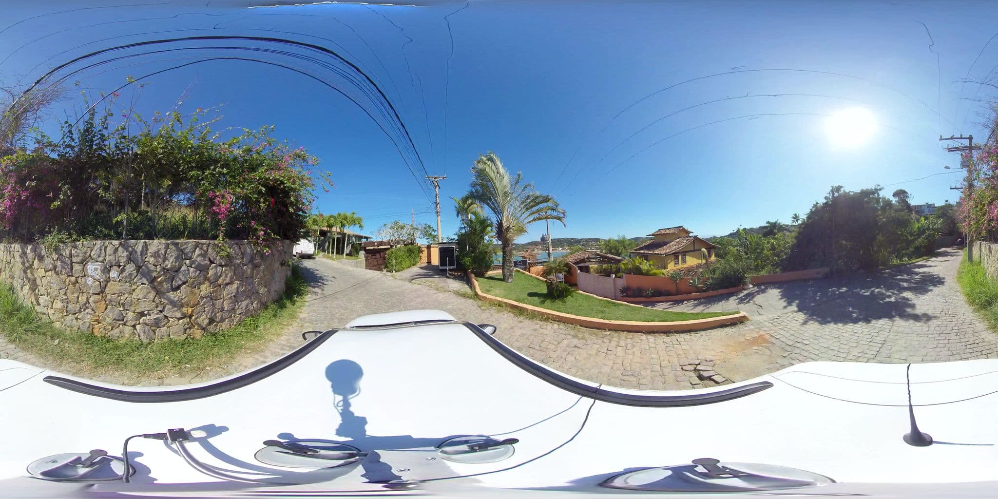 Street view near Hotel Ferradura Private, Armação dos Búzios — © 360 (CC BY-SA · Mapillary)