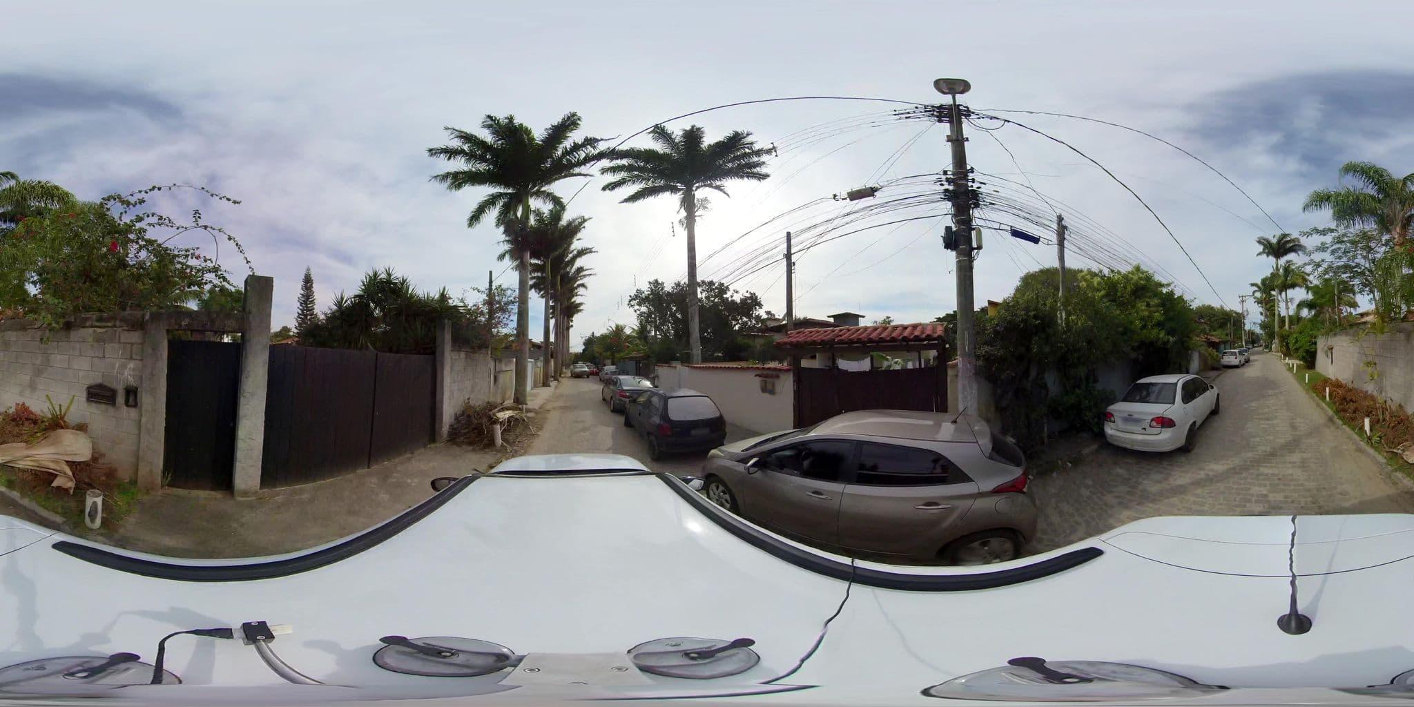 Street view near Pousada Repouso das Flores, Armação dos Búzios — © 360 (CC BY-SA · Mapillary)