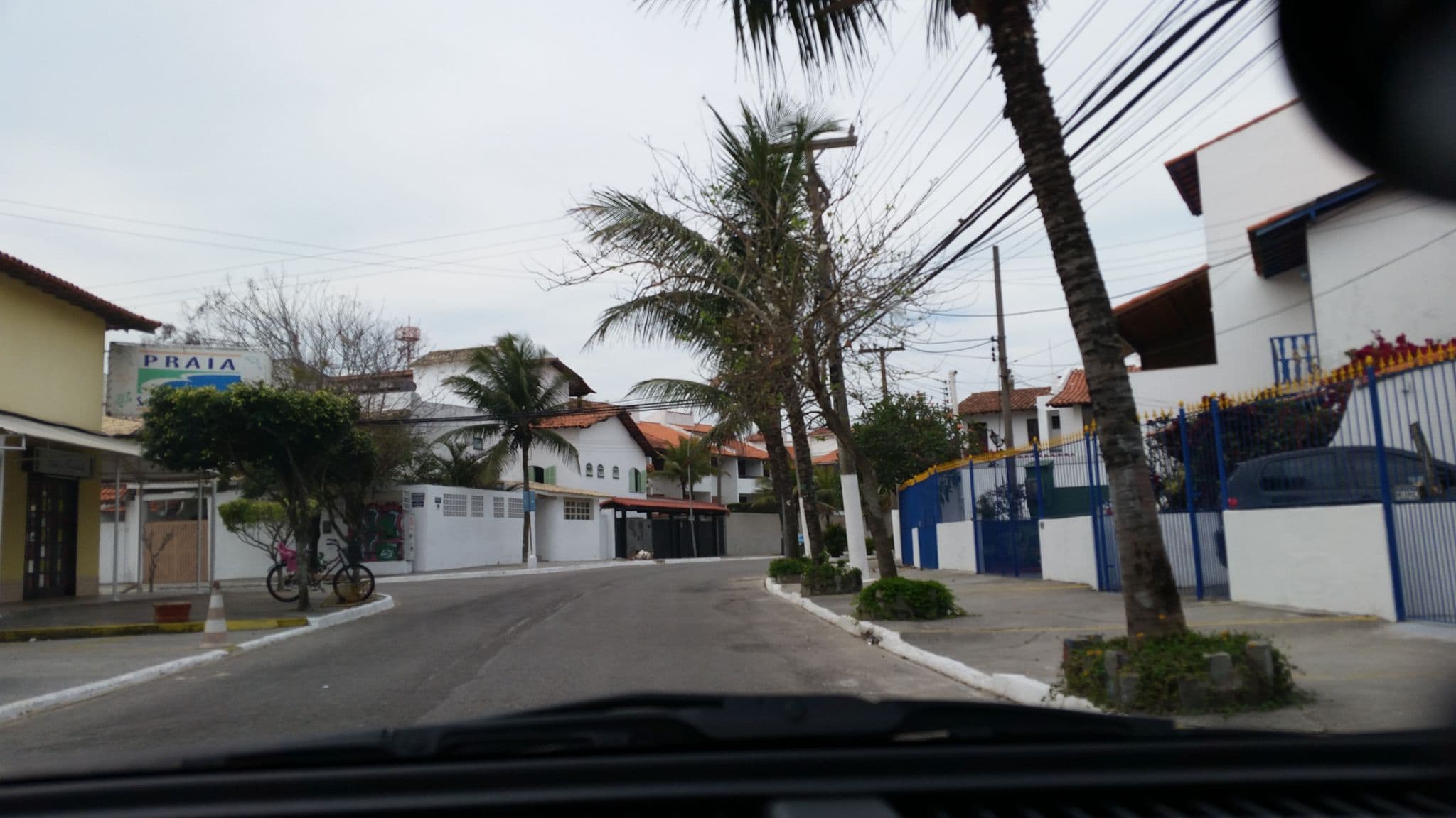 Street view near Condomínio Vivendas do Peró, Cabo Frio — © pablo (CC BY-SA · Mapillary)
