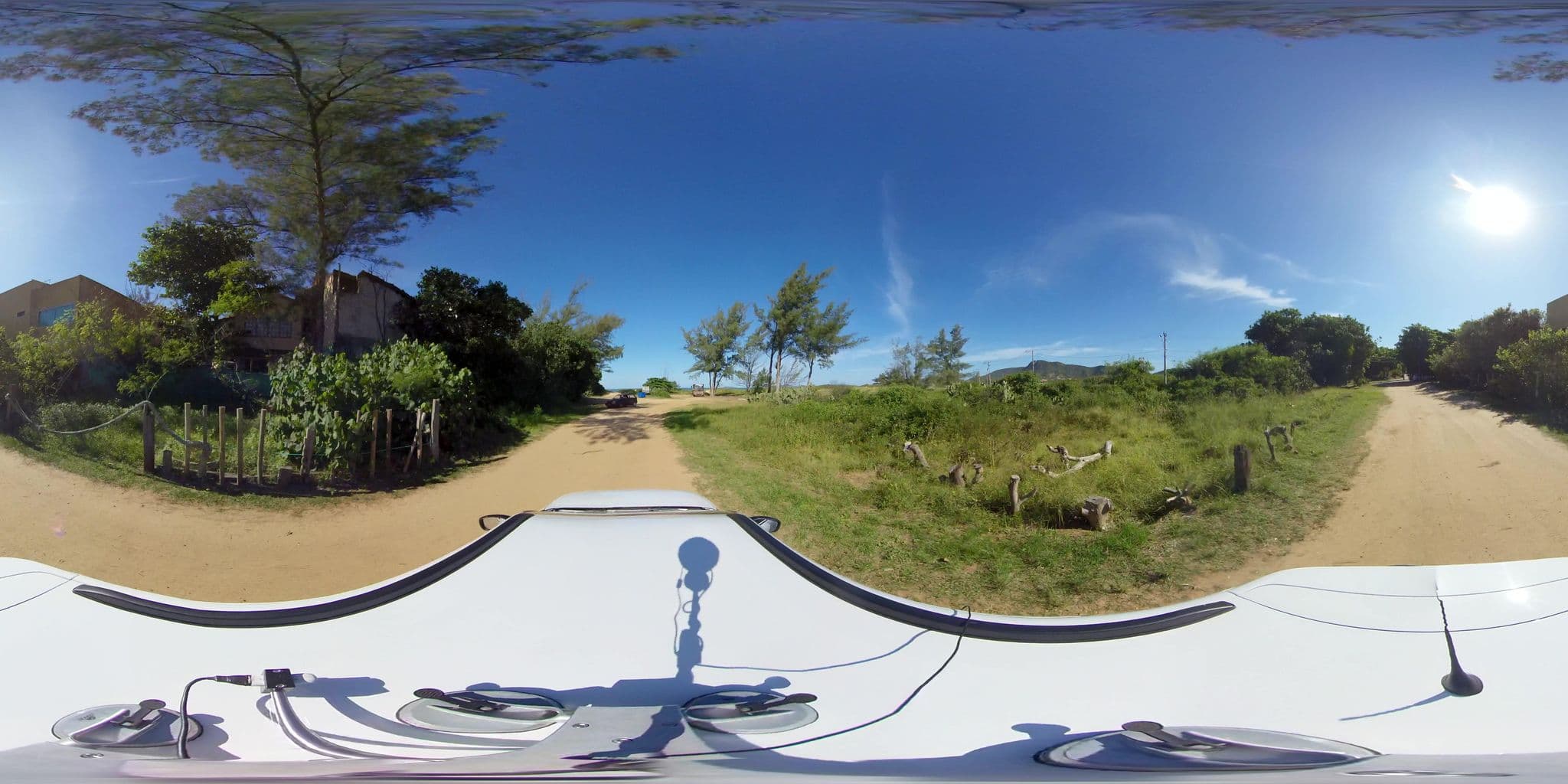Street view near Deck dos Tucuns, Armação dos Búzios — © 360 (CC BY-SA · Mapillary)