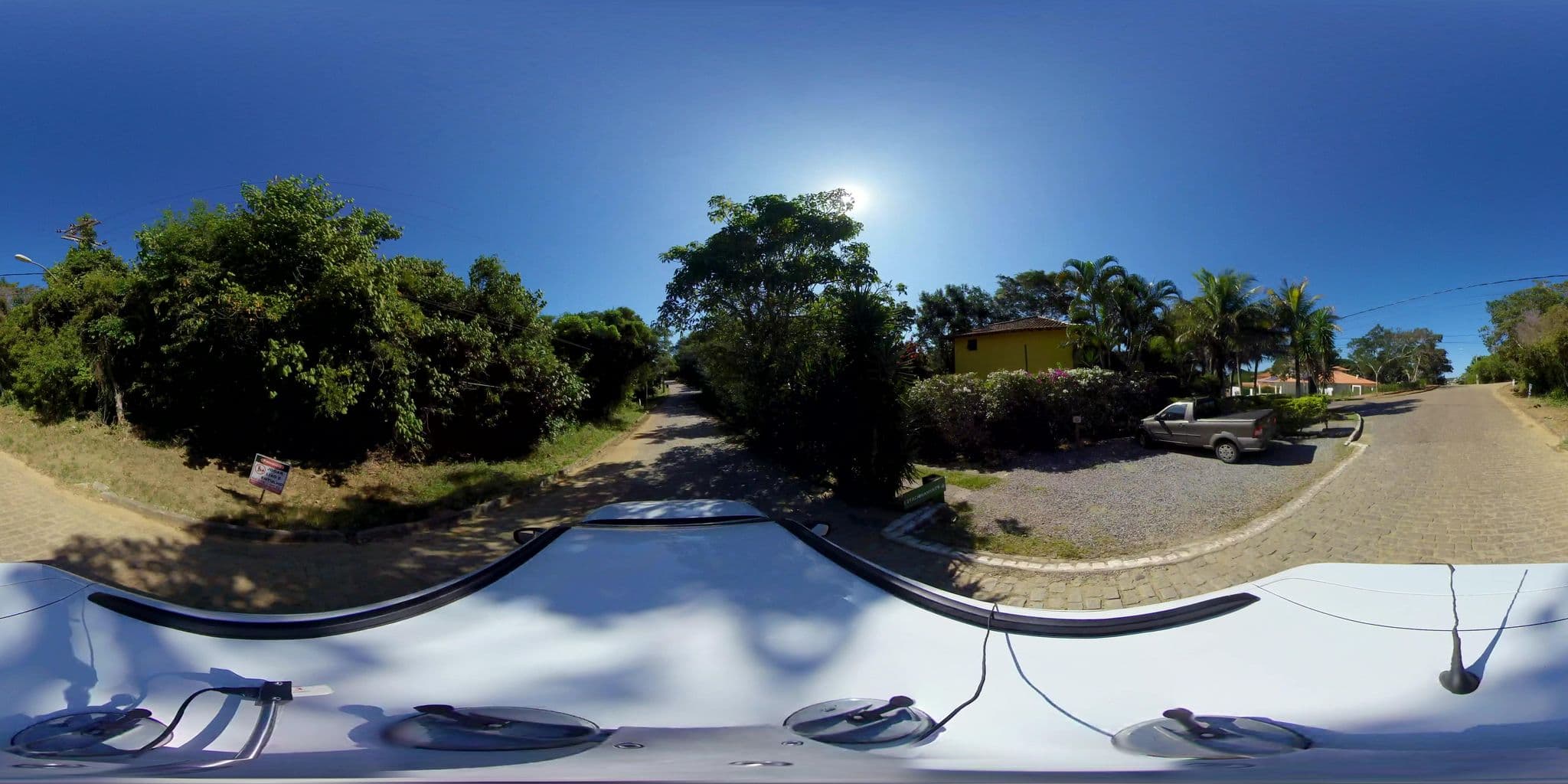 Street view near Pousada Sarata Village, Armação dos Búzios — © 360 (CC BY-SA · Mapillary)
