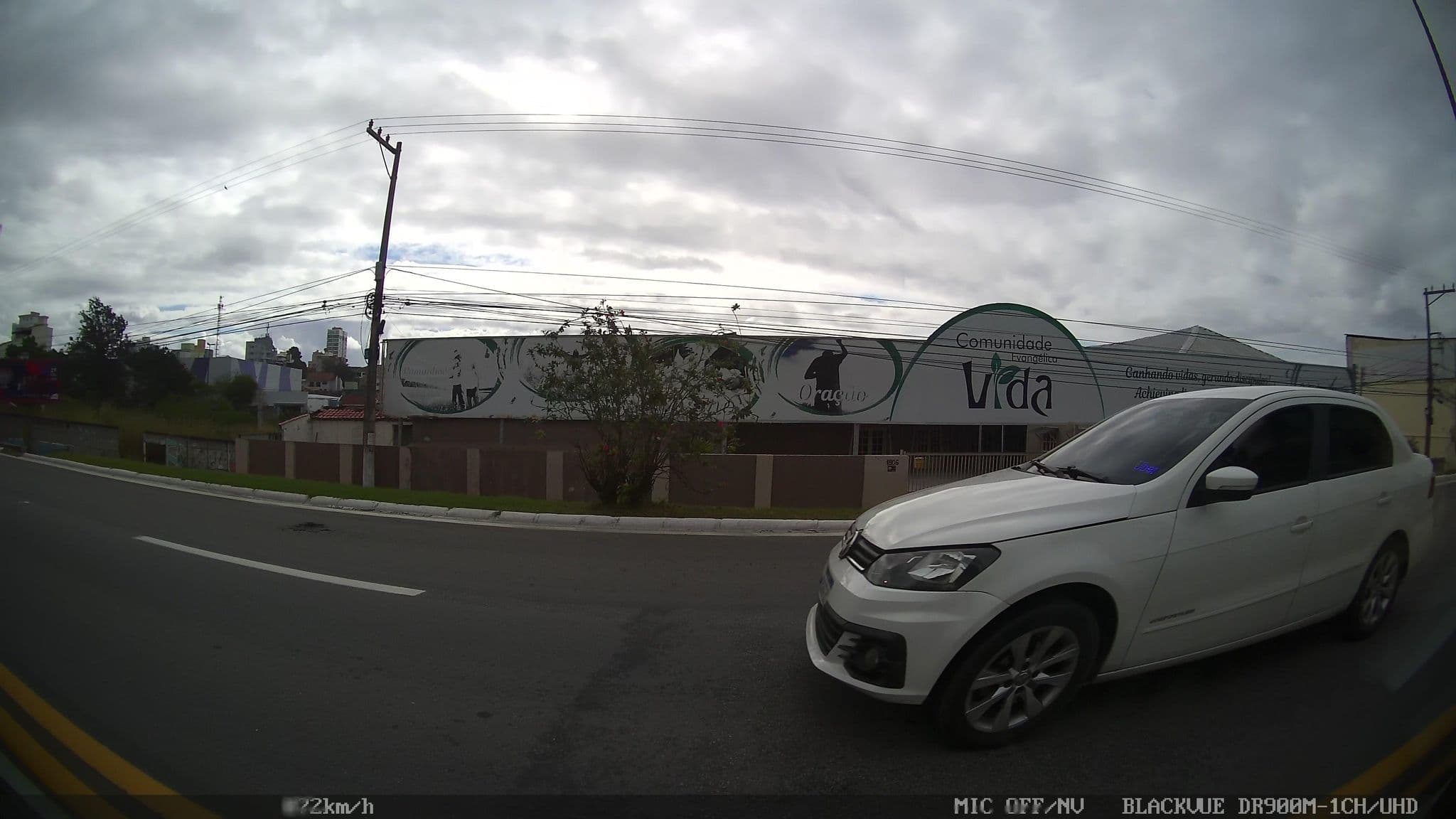 Street view near Tropical Motel, Macaé — © kaart_2 (CC BY-SA · Mapillary)
