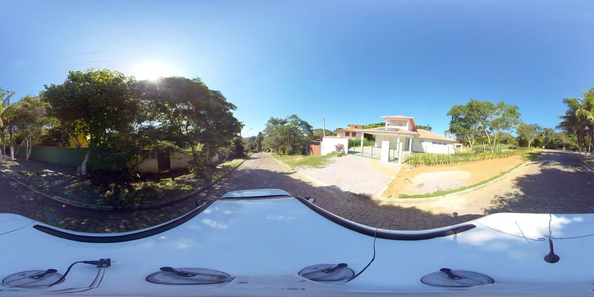 Street view near Eden Da Ferradura, Armação dos Búzios — © 360 (CC BY-SA · Mapillary)