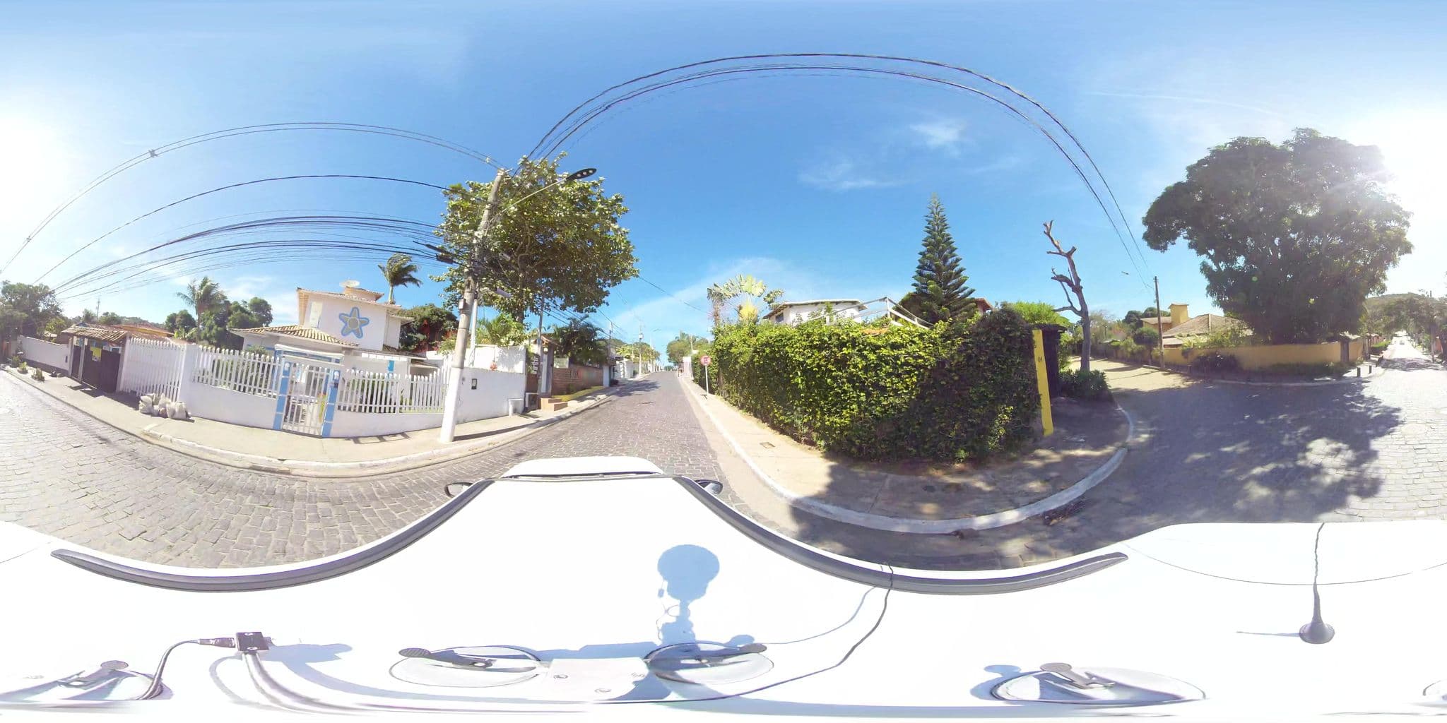Street view near Bella Flor Pousada, Armação dos Búzios — © 360 (CC BY-SA · Mapillary)