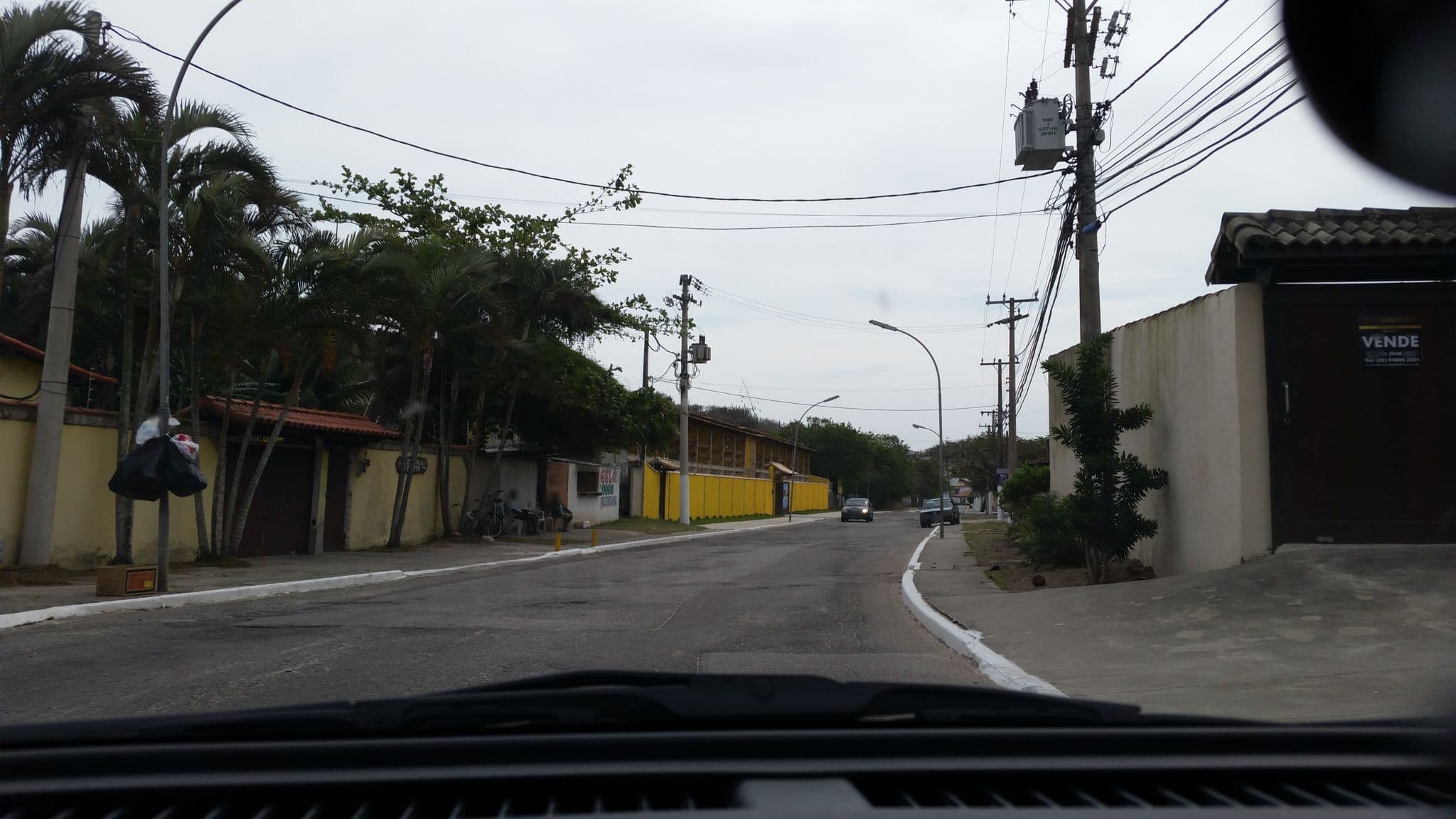 Street view near Hostel Guimaraes, Cabo Frio — © pablo (CC BY-SA · Mapillary)