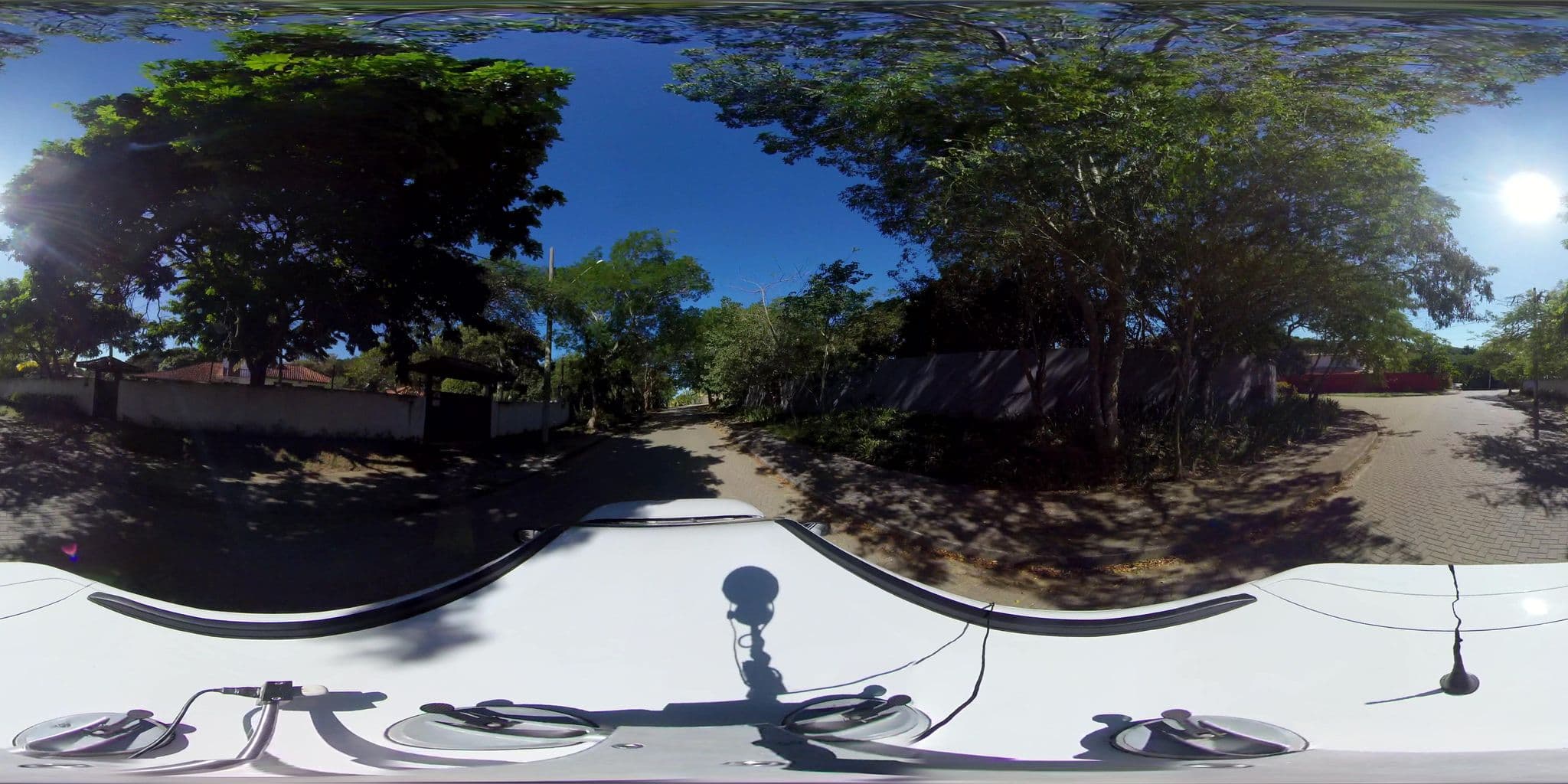 Street view near Casarão da Ferradura, Armação dos Búzios — © 360 (CC BY-SA · Mapillary)
