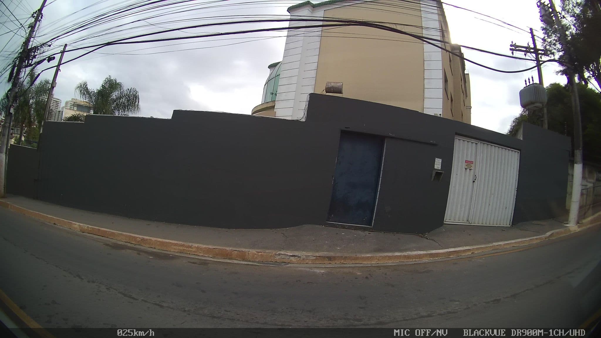 Street view near Sleep Inn Hotel Dubai Macae, Macaé — © kaart_2 (CC BY-SA · Mapillary)