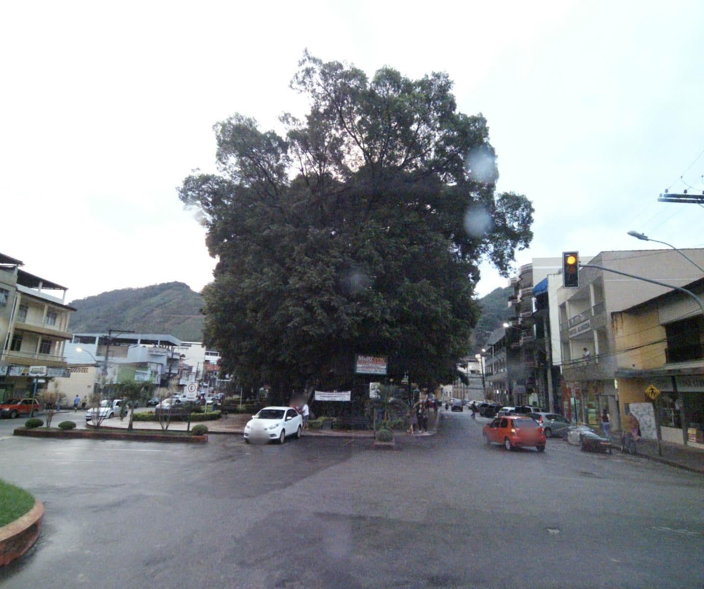 Street view near Hotel Almeida, Muniz Freire — © projevias (CC BY-SA · Mapillary)