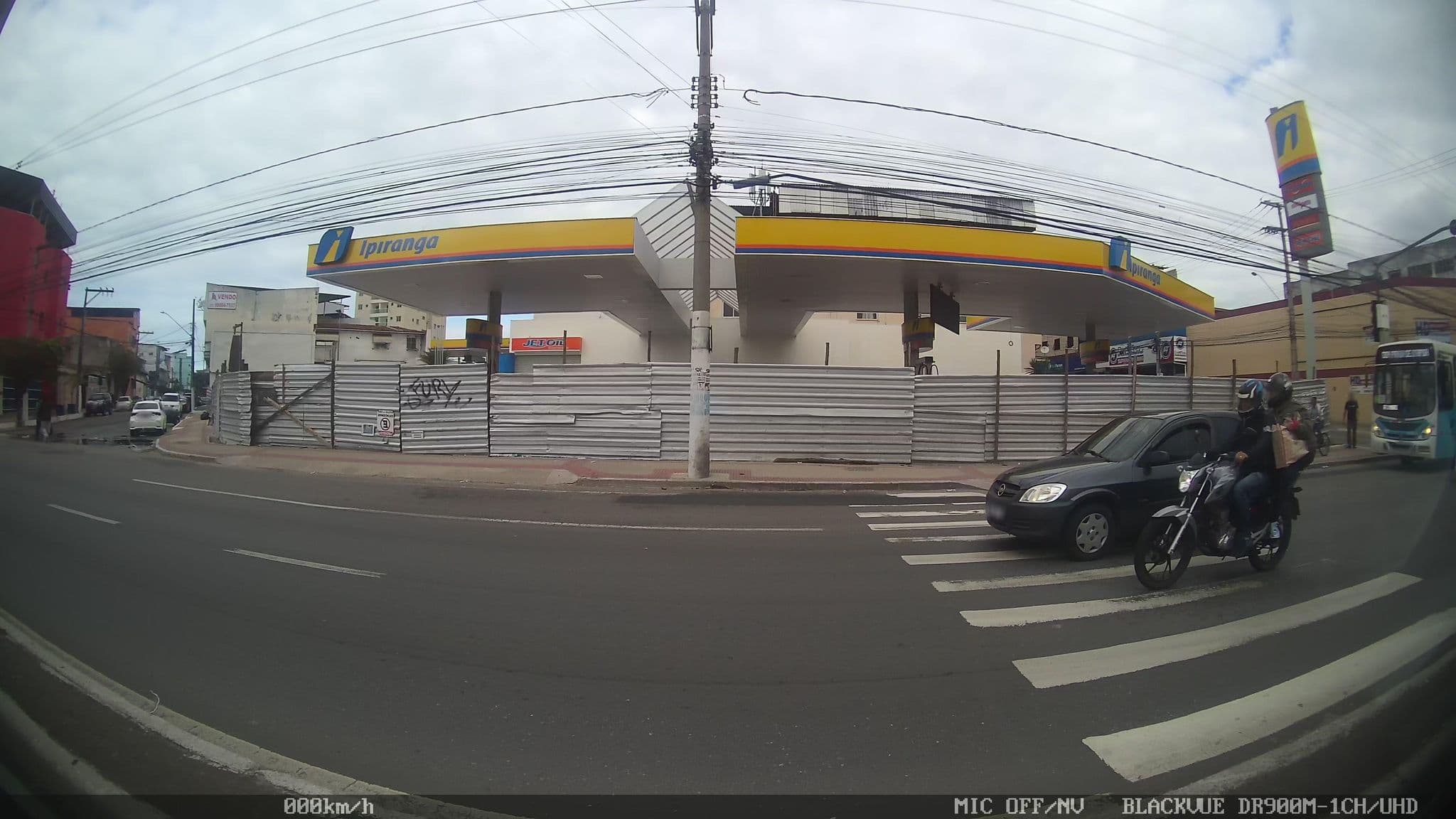 Street view near Hotel Veneza, Vila Velha — © kaart_2 (CC BY-SA · Mapillary)