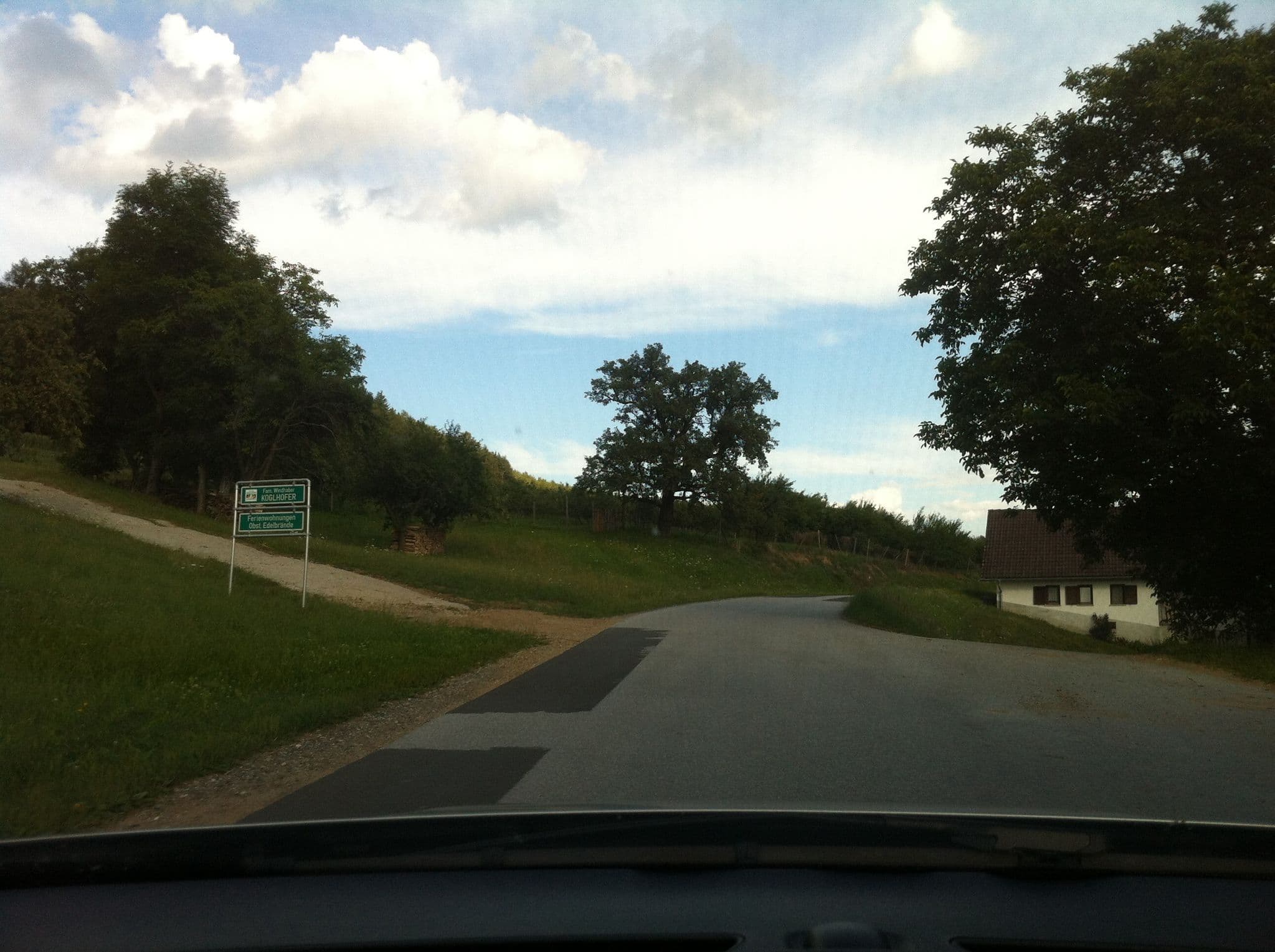 Street view near Bauernhof Koglhofer, Pöllau — © tswa (CC BY-SA · Mapillary)