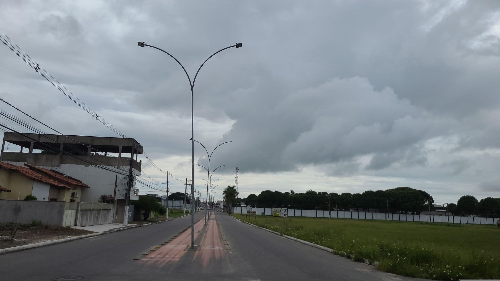 Street view near Pousada Recanto do Sol, Linhares — © smarzaro (CC BY-SA · Mapillary)
