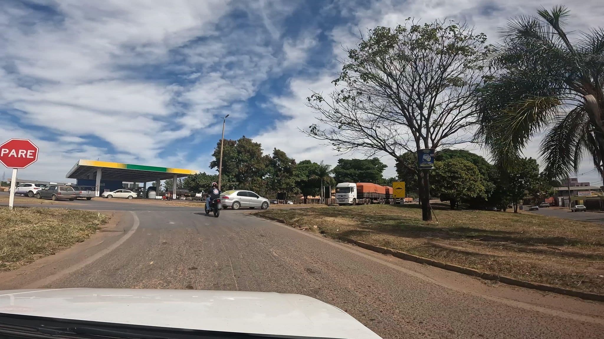Street view near Hotel Jk, João Pinheiro — © Solve (CC BY-SA · Mapillary)