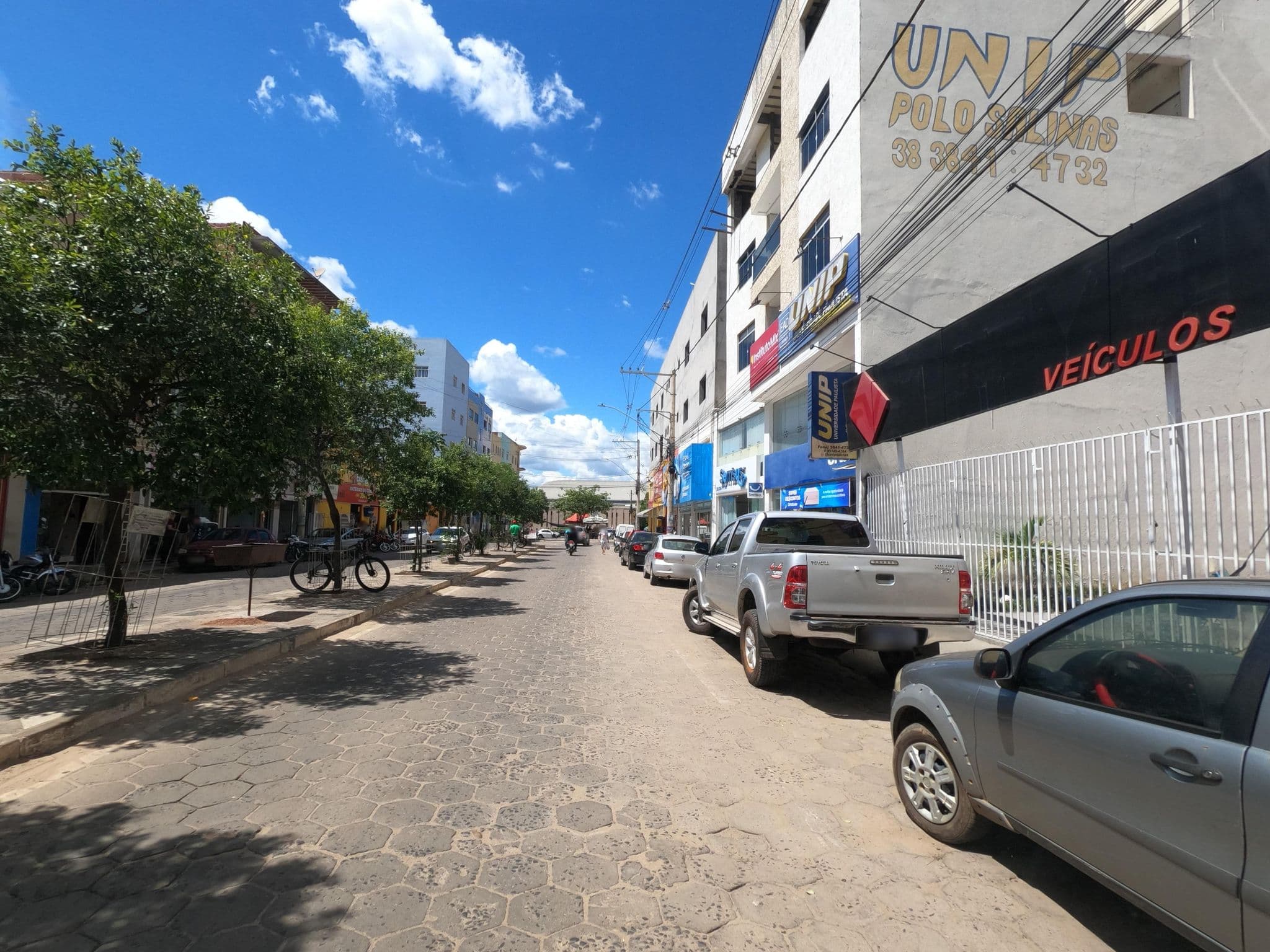 Street view near Panorama Hotel, Salinas — © MuitoAlemdasFronteiras (CC BY-SA · Mapillary)