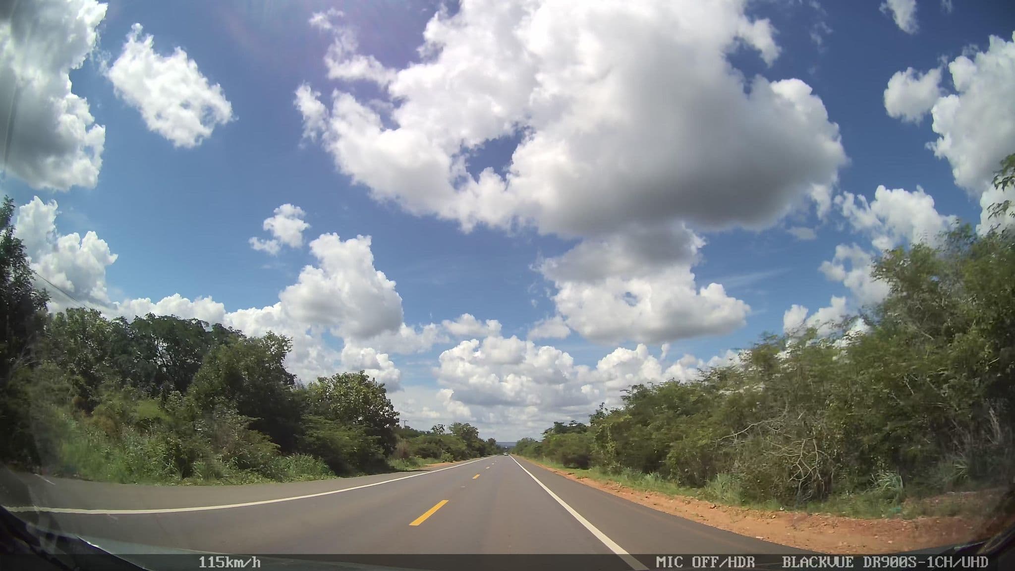 Street view near Manu Park Hotel, Corrente — © kafri (CC BY-SA · Mapillary)