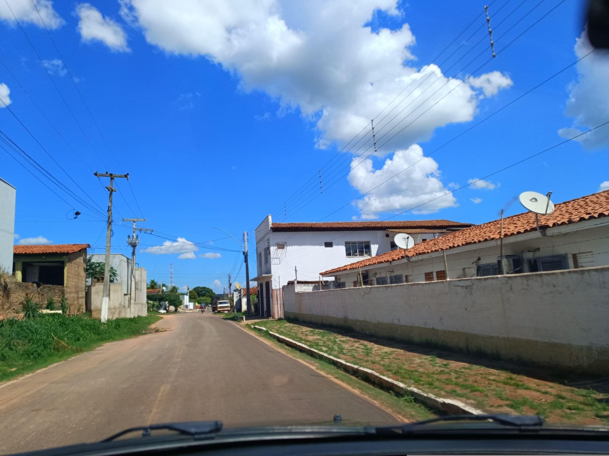 Street view near Hotel Rose, Corrente — © felipedantas (CC BY-SA · Mapillary)