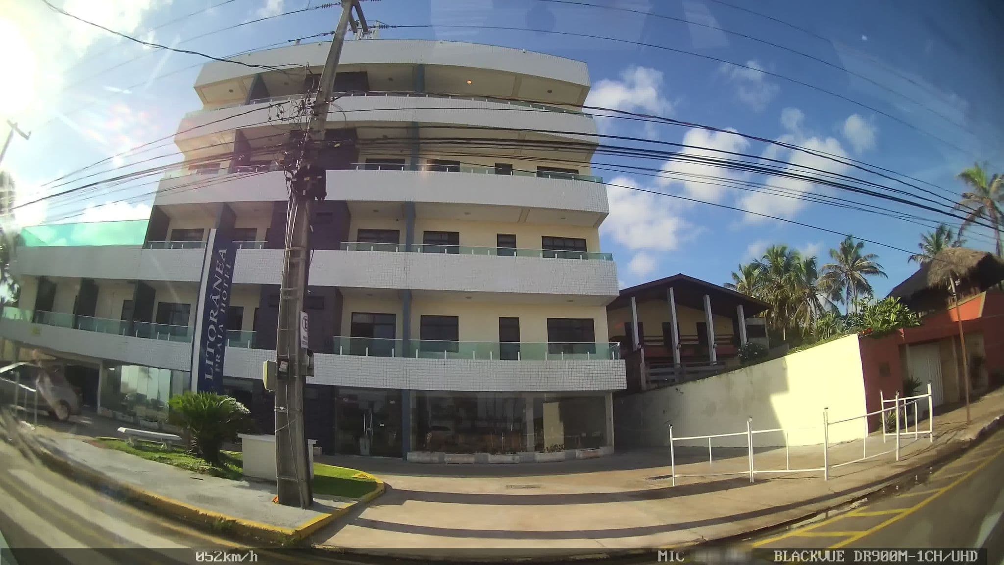 Street view near Litorânea Praia Hotel, São Luís — © kaart_1 (CC BY-SA · Mapillary)