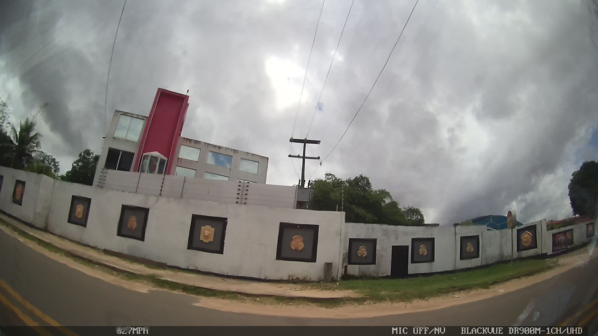 Street view near Motel Le Baron, São Luís — © kaart_1 (CC BY-SA · Mapillary)