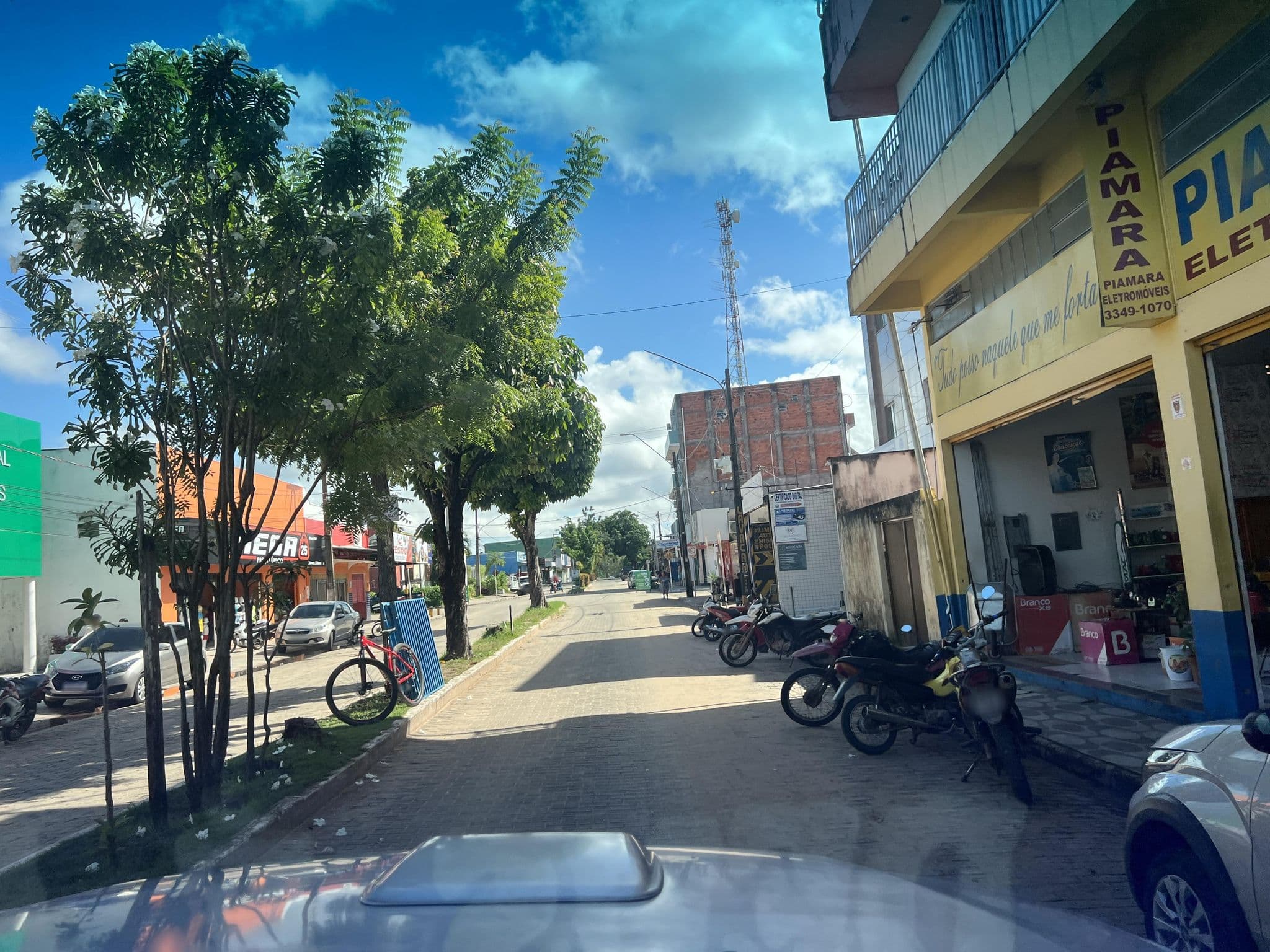 Street view near Pousada Belo Horizonte, Barreirinhas — © jaderbavaresco (CC BY-SA · Mapillary)