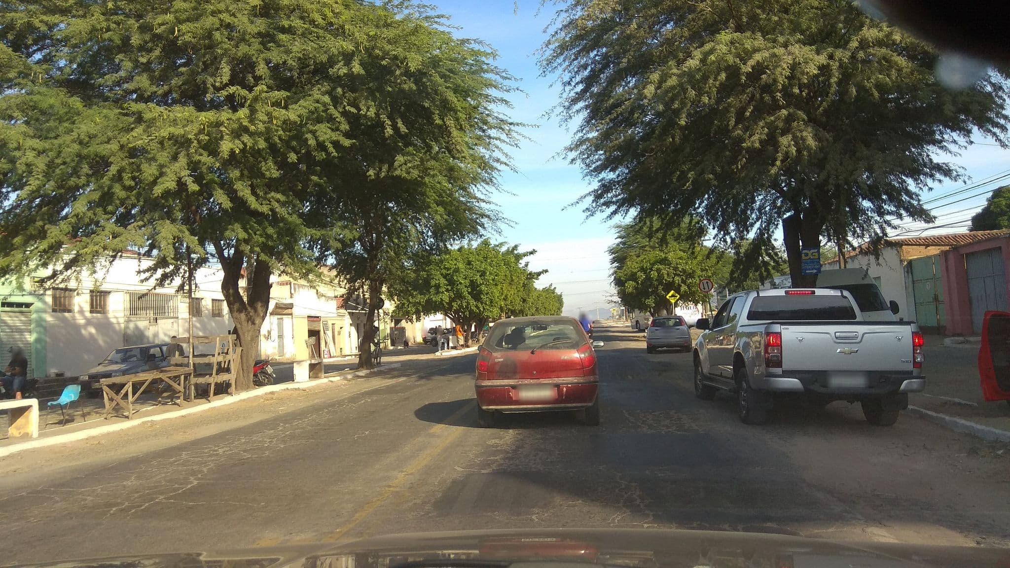 Street view near Piscina Do Hotel Mandacaru, Jequié — © vitorgoiabeira (CC BY-SA · Mapillary)