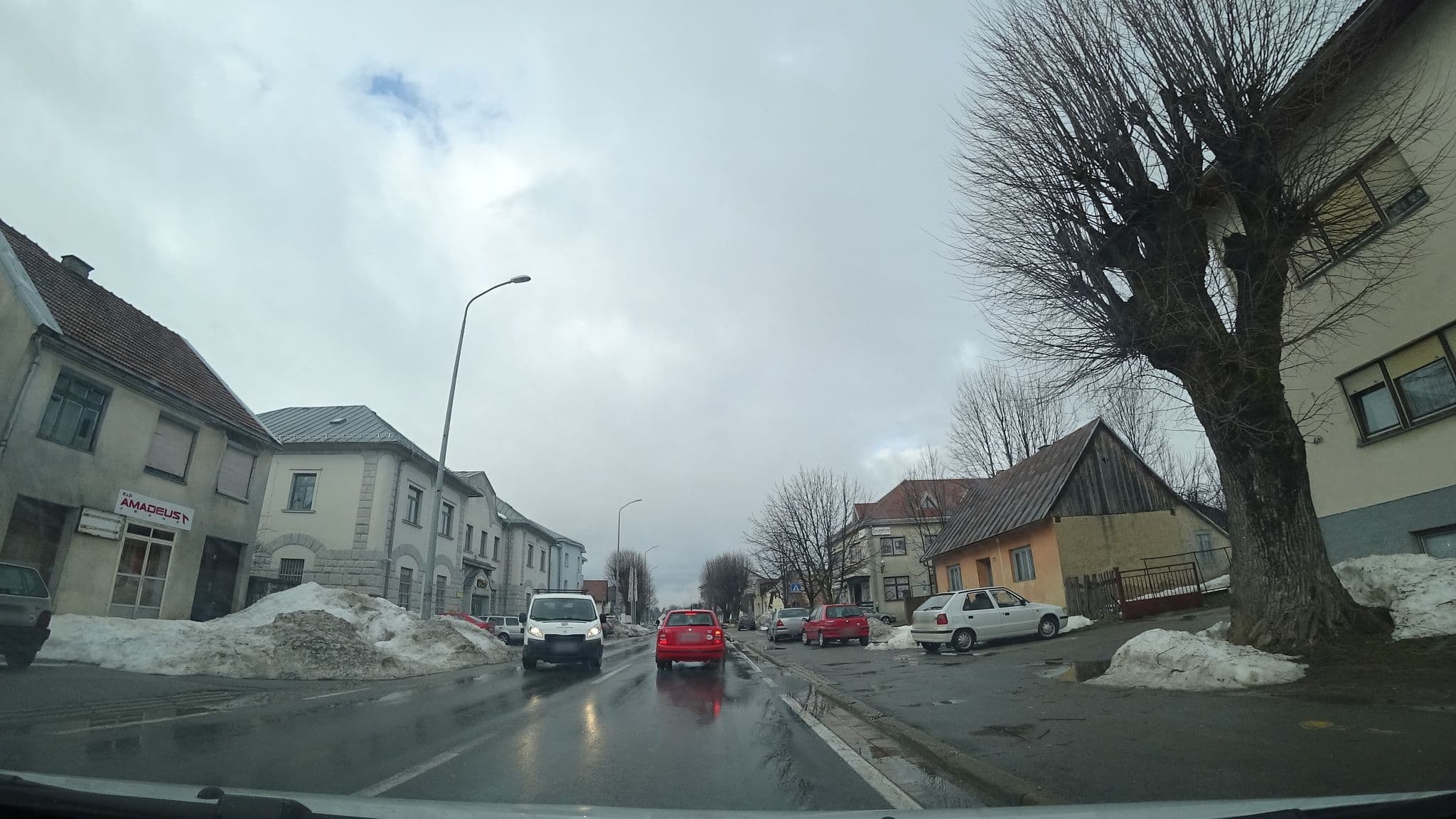 Street view near Fratelli, Gospić — © solecommerce (CC BY-SA · Mapillary)