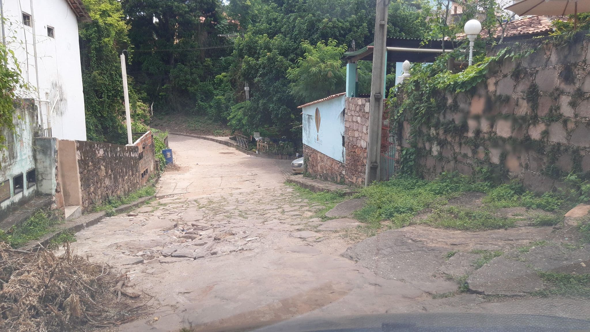Street view near Pousada Bons Lençóis, Lençóis — © britopatricia (CC BY-SA · Mapillary)