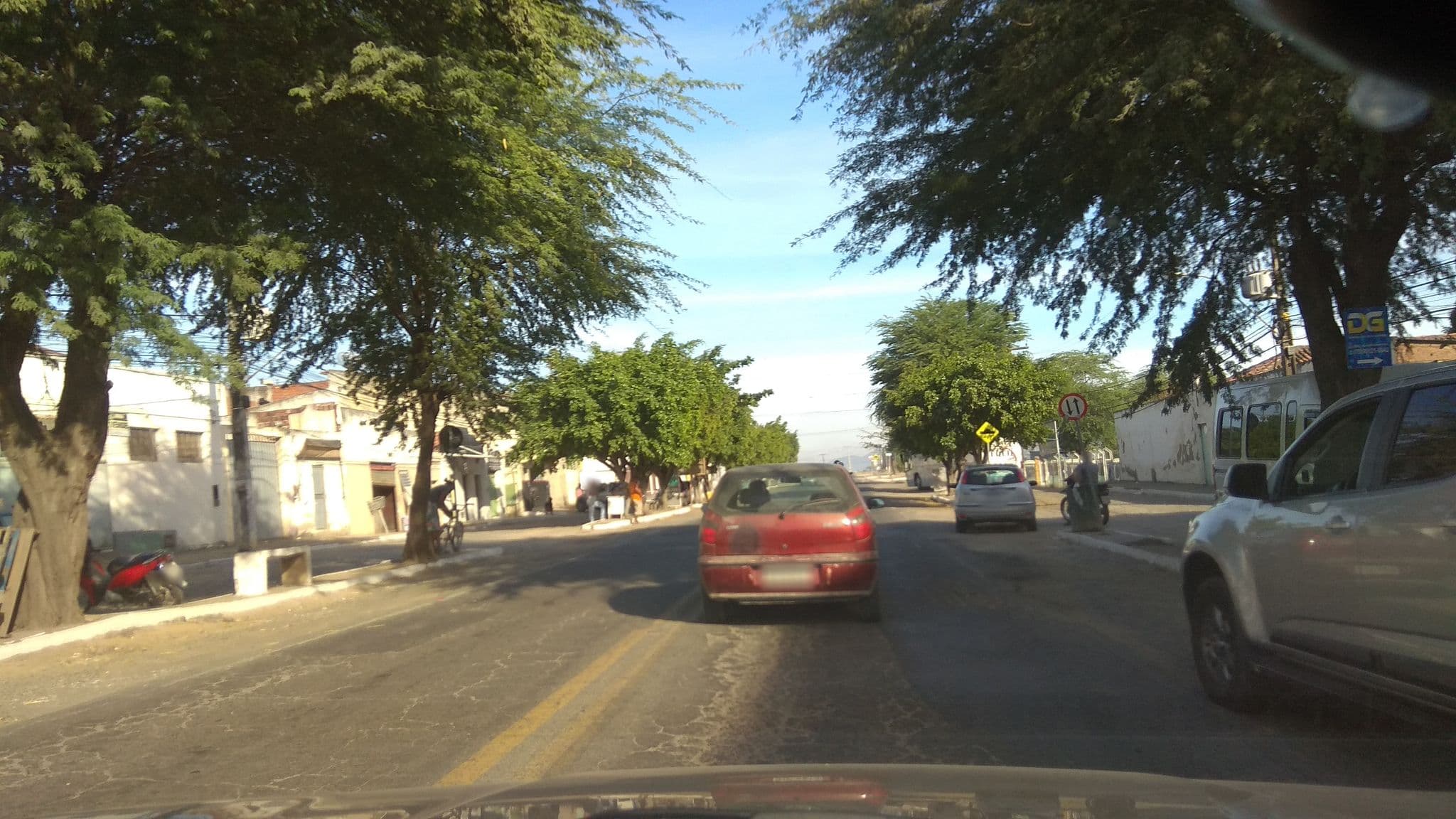 Street view near Hotel Mandacaru, Jequié — © vitorgoiabeira (CC BY-SA · Mapillary)