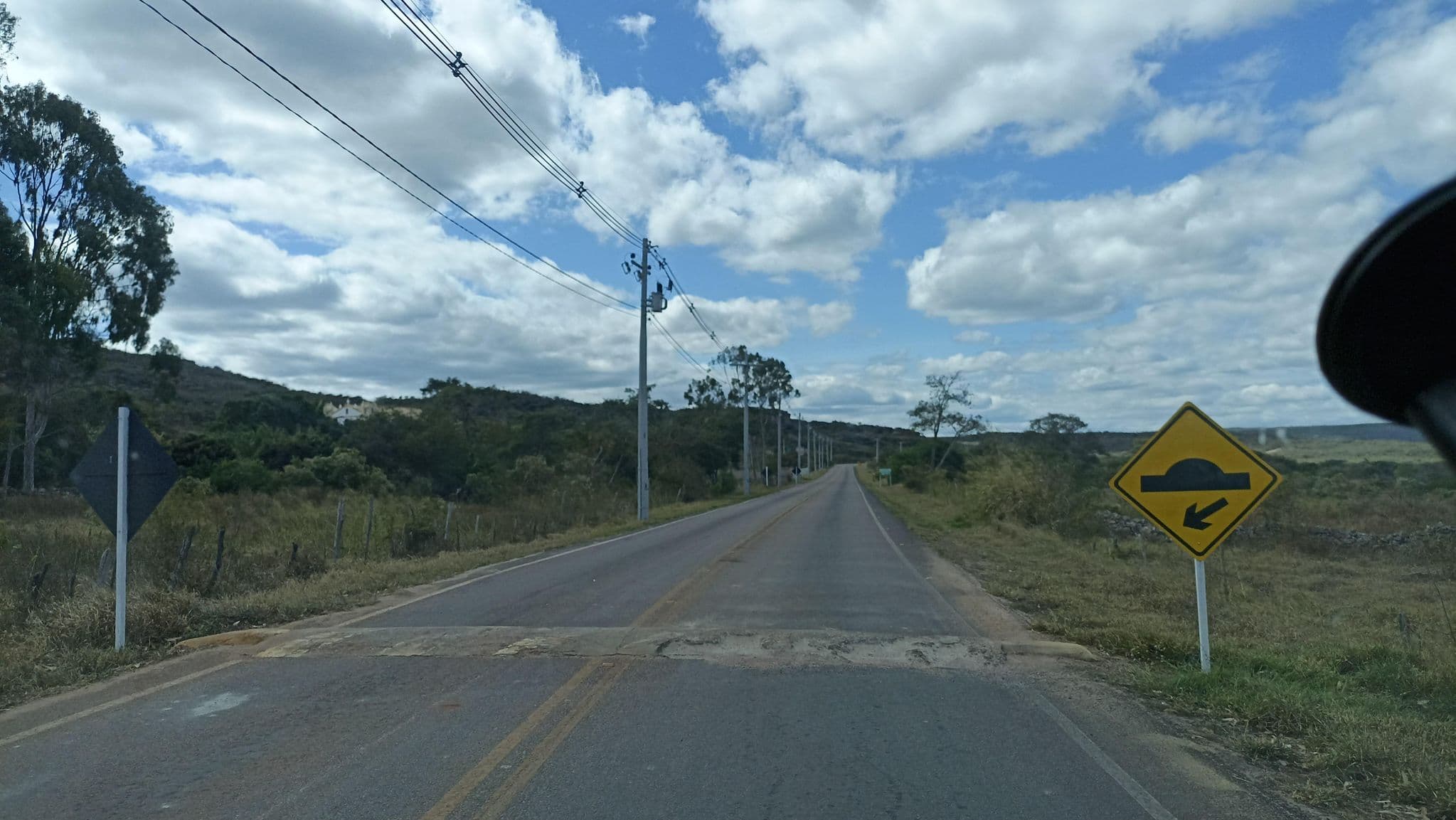 Street view near Pousada Recanto das Flores, Mucugê — © MuitoAlemdasFronteiras (CC BY-SA · Mapillary)