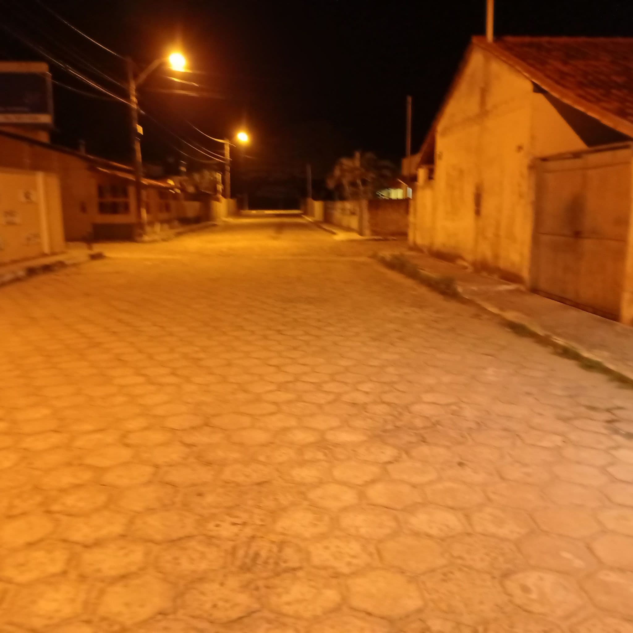 Street view near Pousada Paradise, Alcobaça — © pedrospanghero (CC BY-SA · Mapillary)