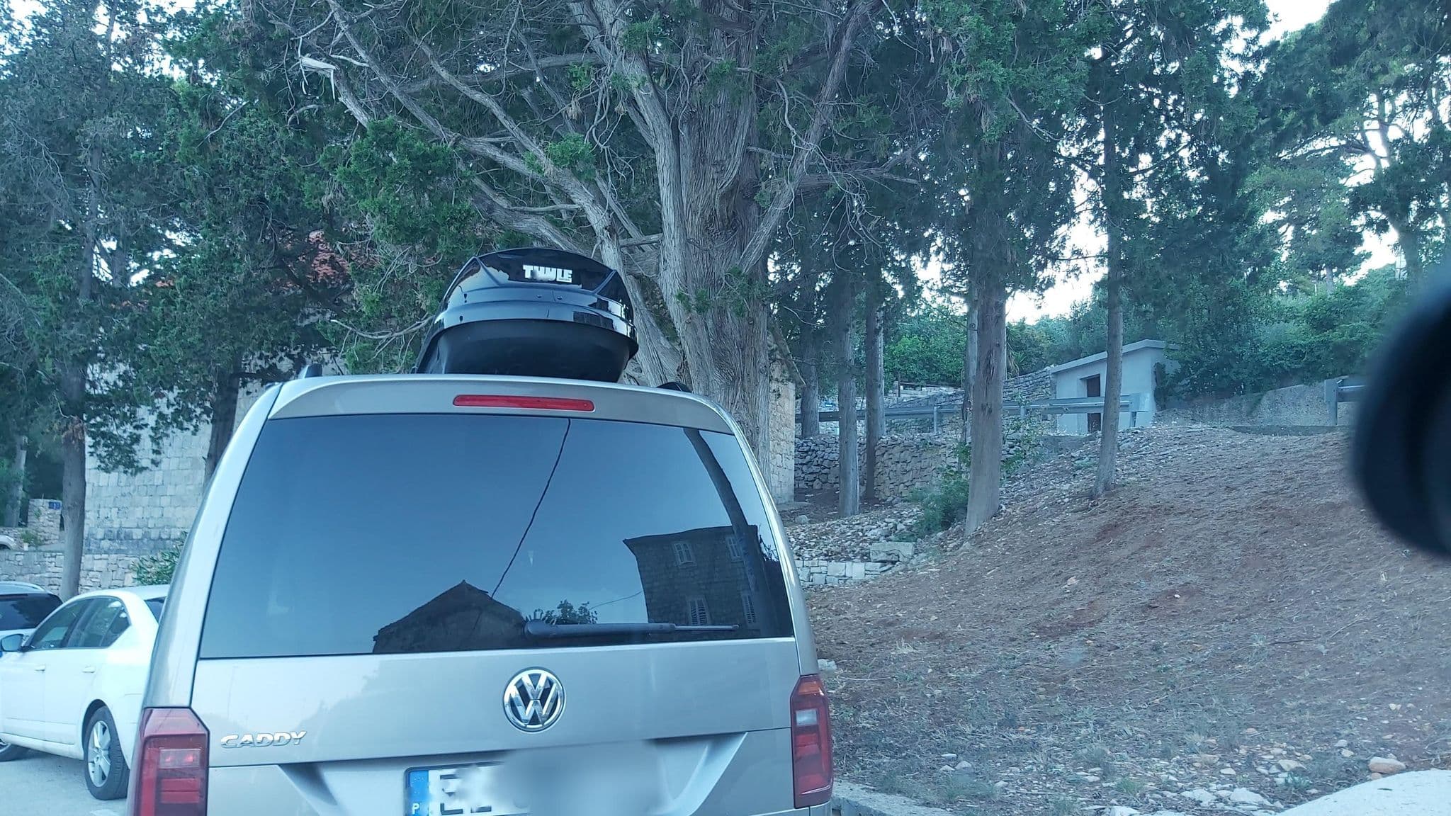 Street view near EST Villa del Mar Šolta, Okrug Gornji — © osmapper (CC BY-SA · Mapillary)
