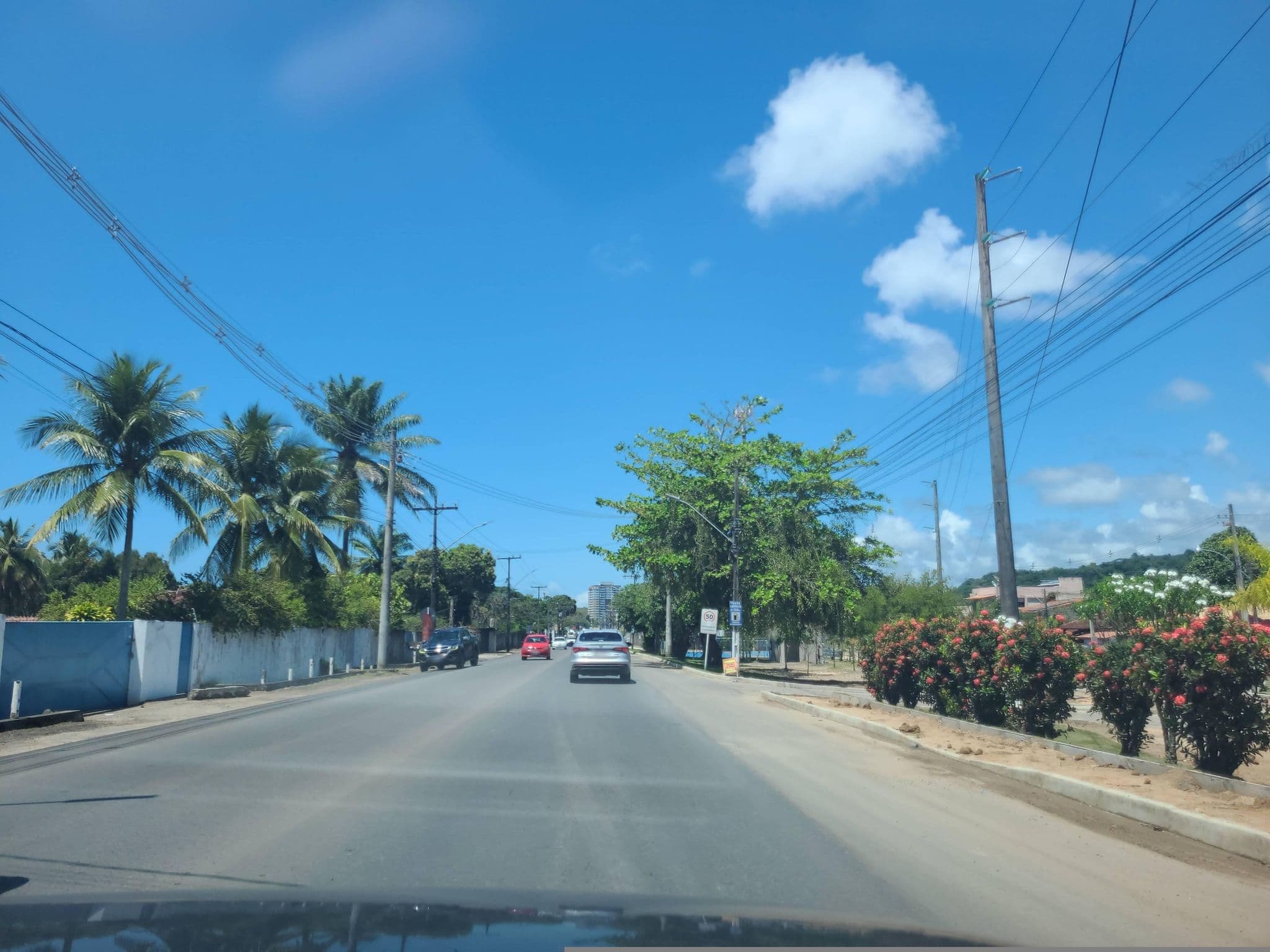 Street view near Pousada Pauletts - Hospedagem Na Zona Norte De Ilhéus - Bahia, Ilhéus — © Ramahany (CC BY-SA · Mapillary)