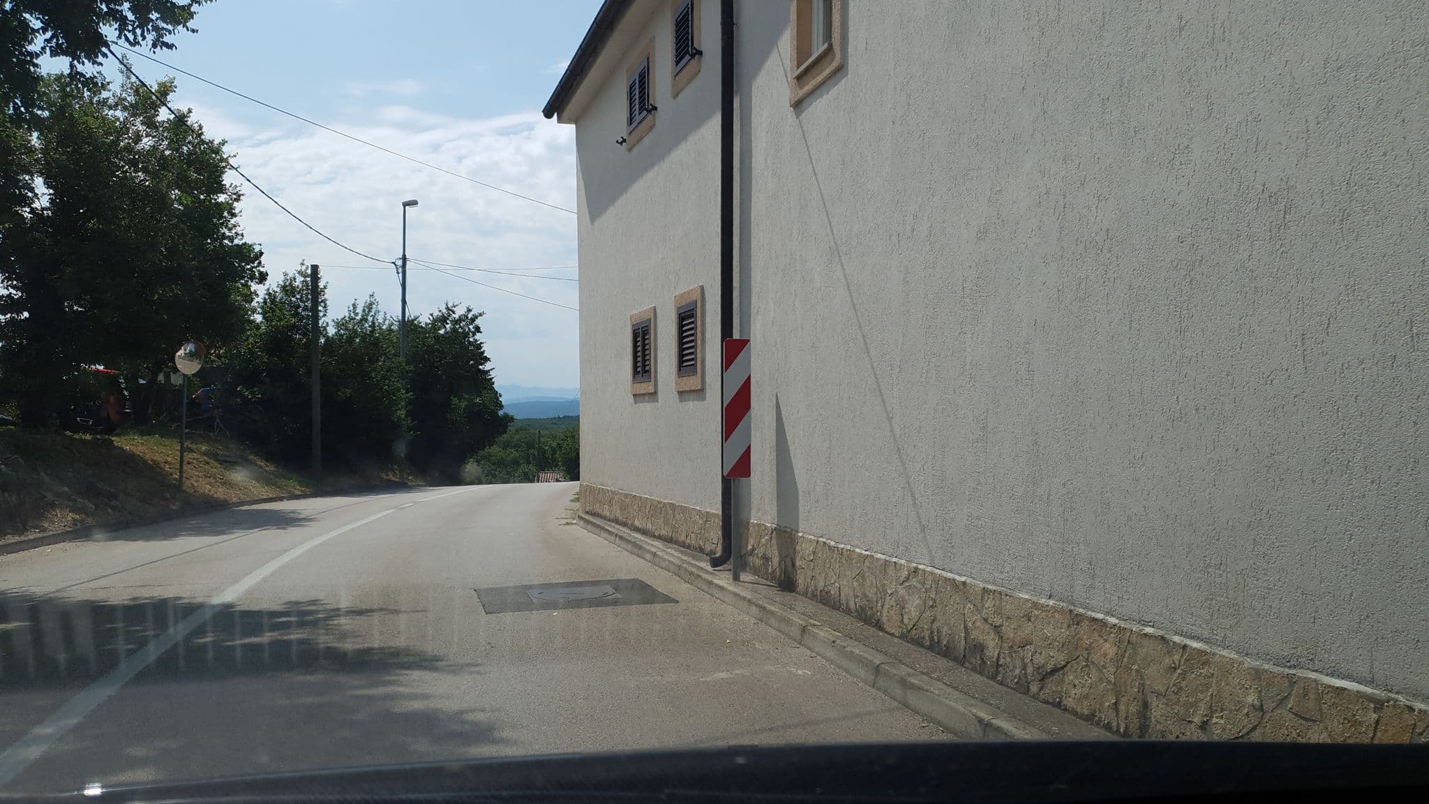 Street view near Apartmani Božić, Omišalj — © b166er (CC BY-SA · Mapillary)