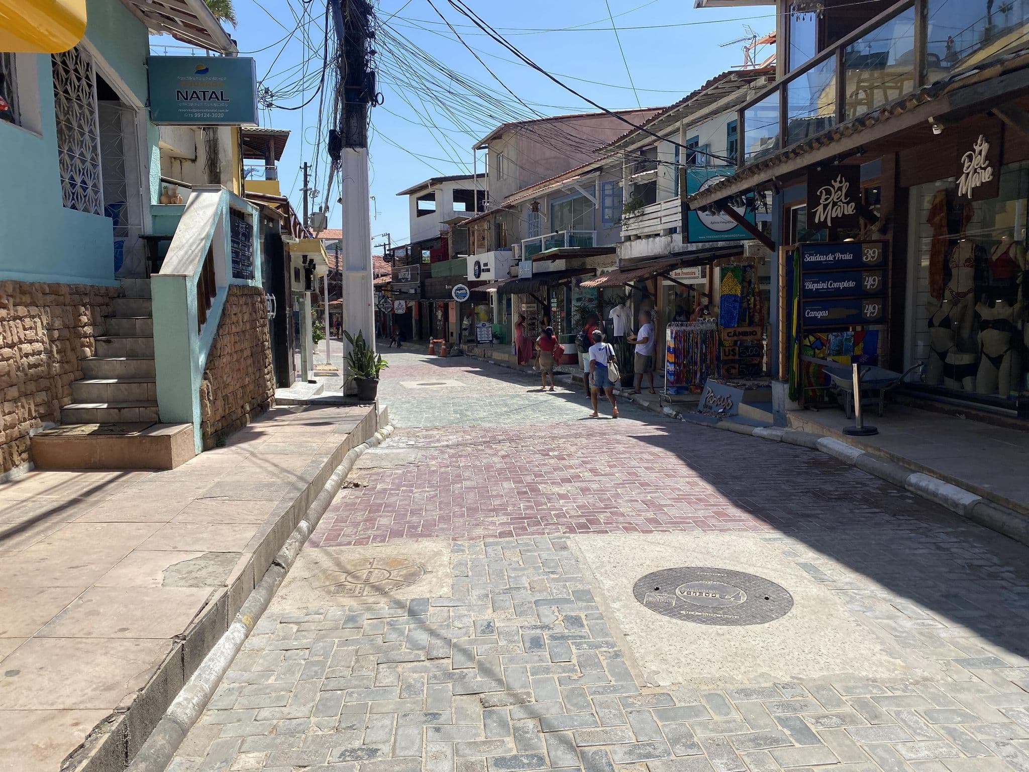 Street view near Pousada Mareia, Valença — © qualhano (CC BY-SA · Mapillary)