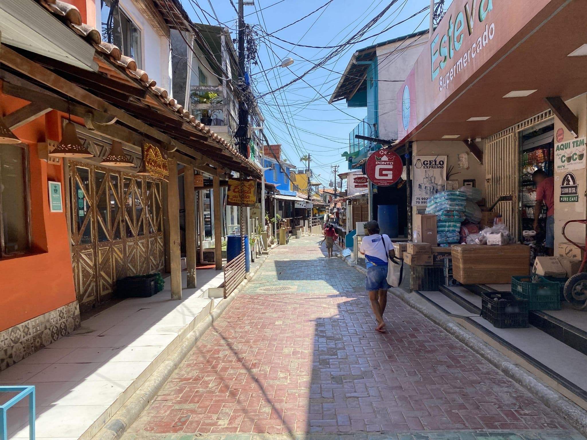 Street view near Pousada Caminho da Praia, Valença — © qualhano (CC BY-SA · Mapillary)