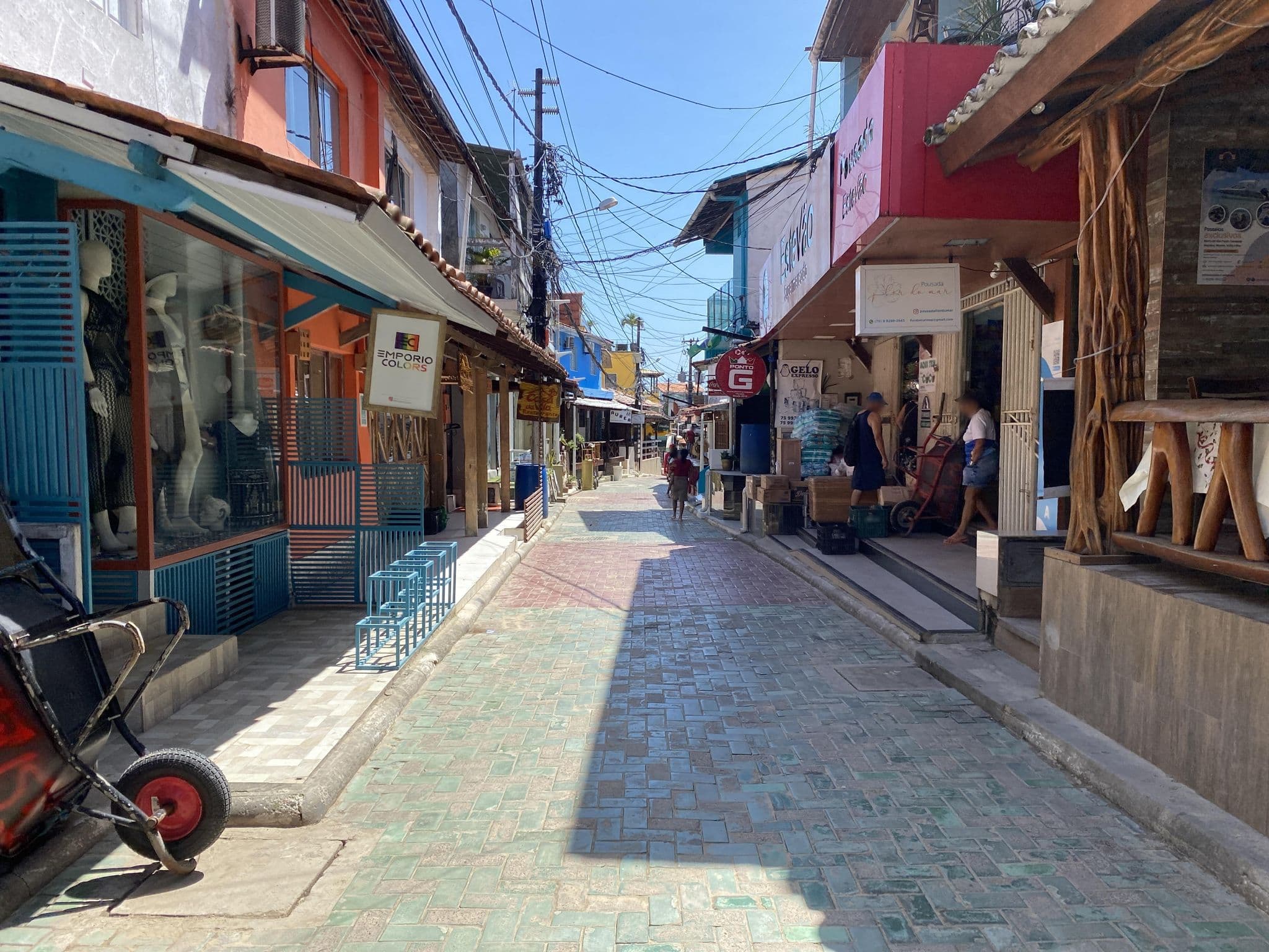 Street view near Pousada Estevão, Valença — © qualhano (CC BY-SA · Mapillary)