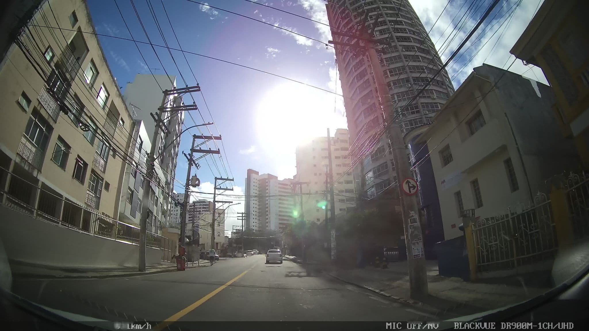 Street view near Pousada Dom Quixote, Salvador — © kaart_2 (CC BY-SA · Mapillary)