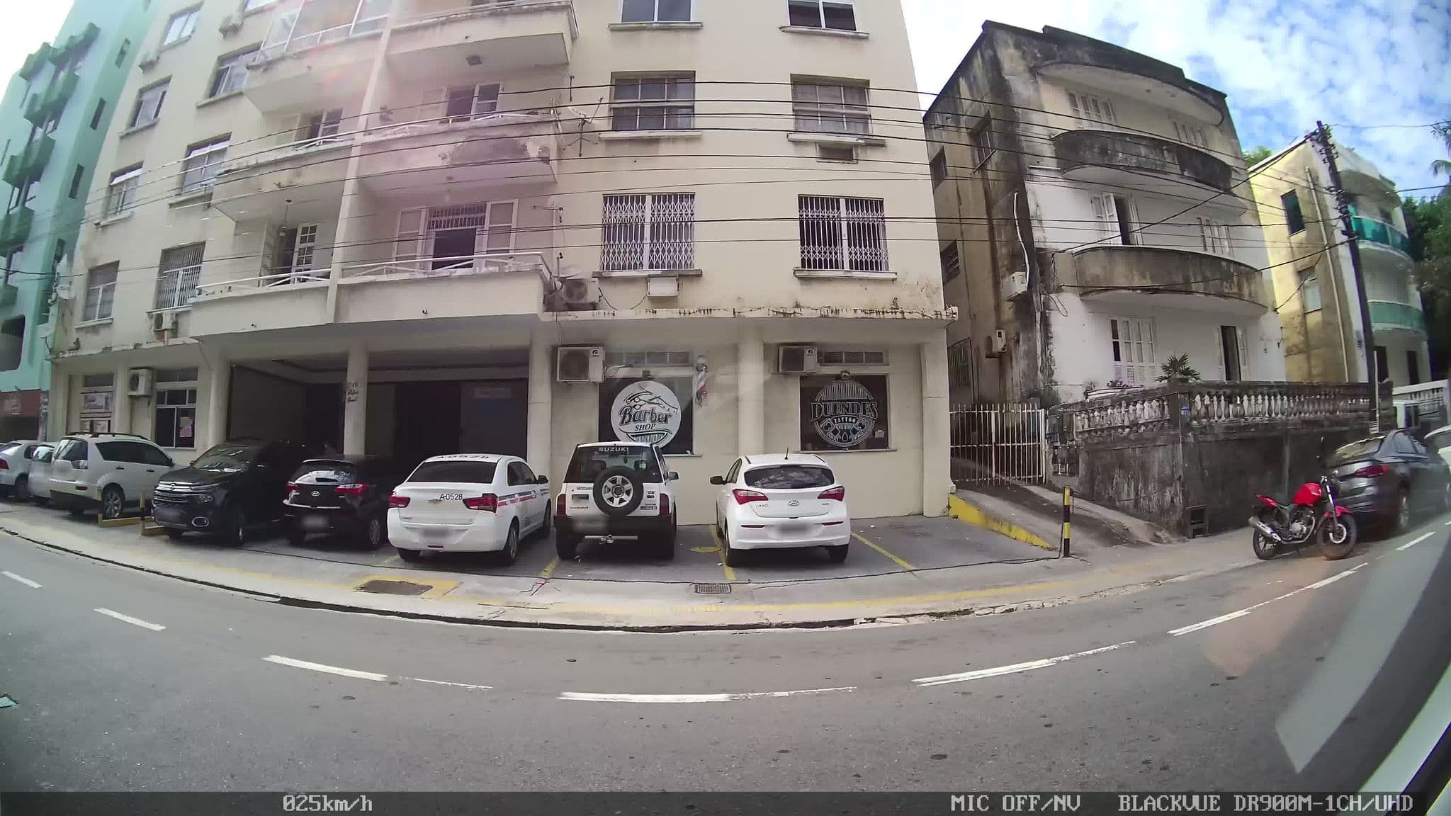 Street view near Barra Apart Service, Salvador — © kaart_2 (CC BY-SA · Mapillary)