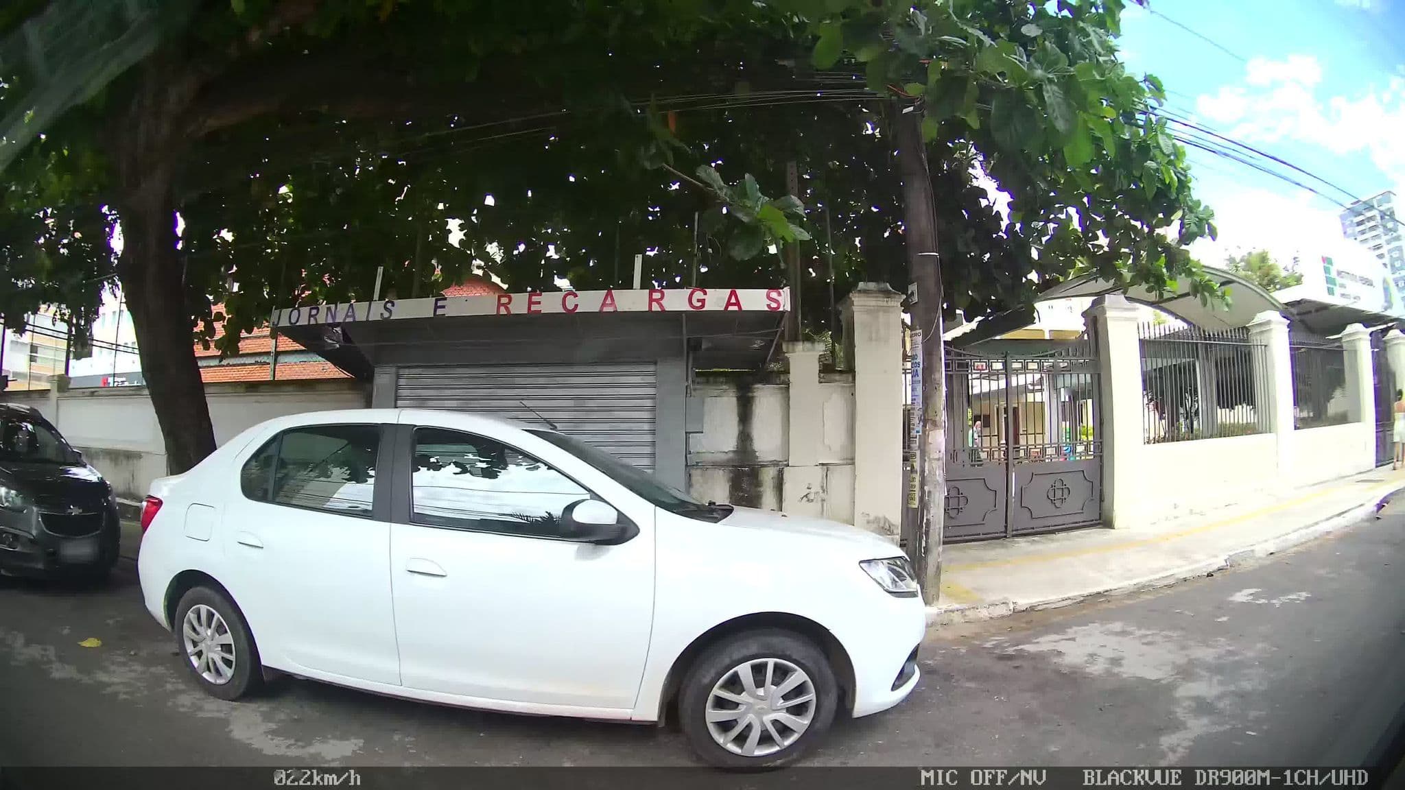Street view near Sol Victoria Marina, Salvador — © kaart_2 (CC BY-SA · Mapillary)