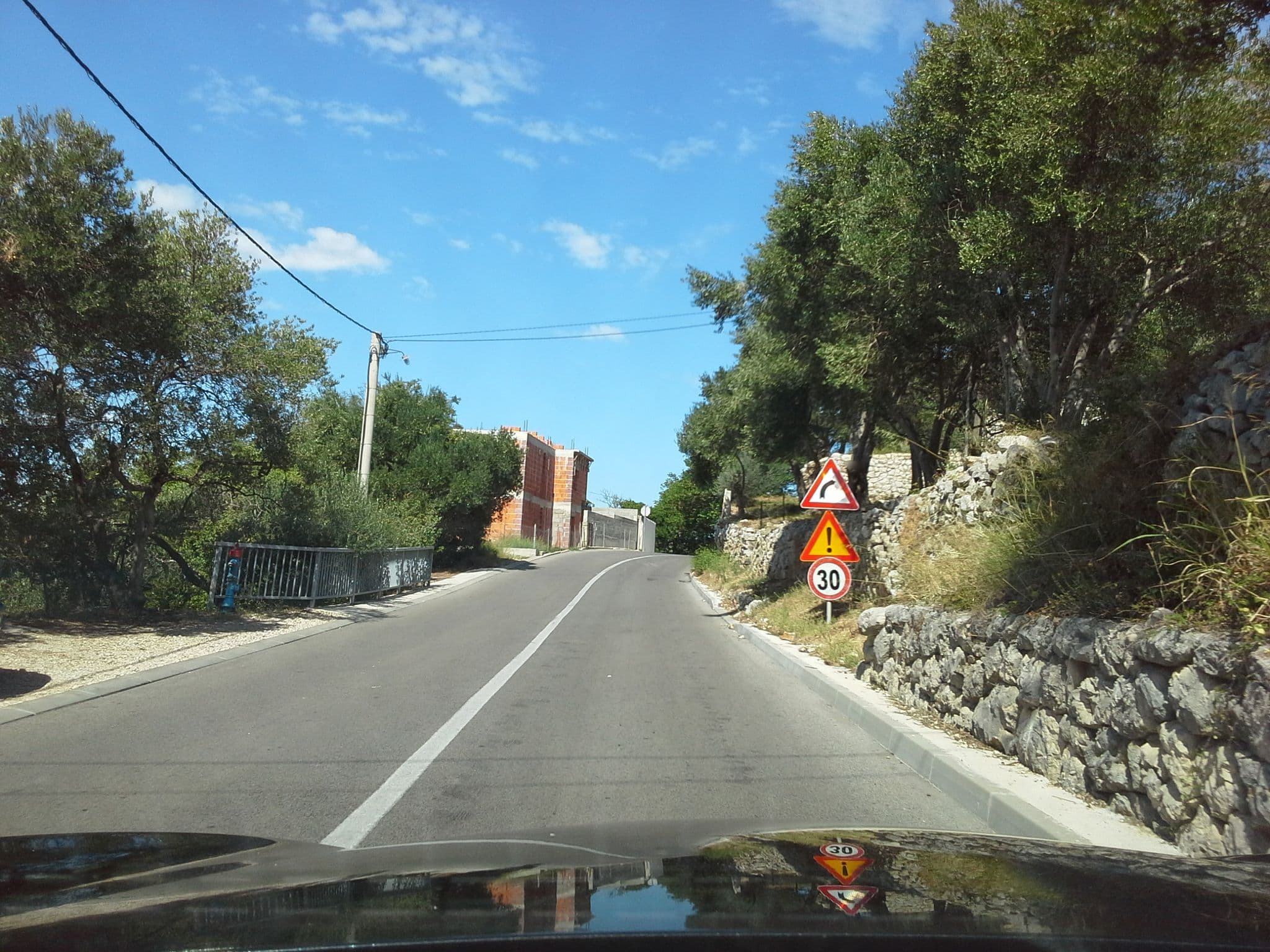 Street view near Maria Cristina, Lopar — © klypern (CC BY-SA · Mapillary)