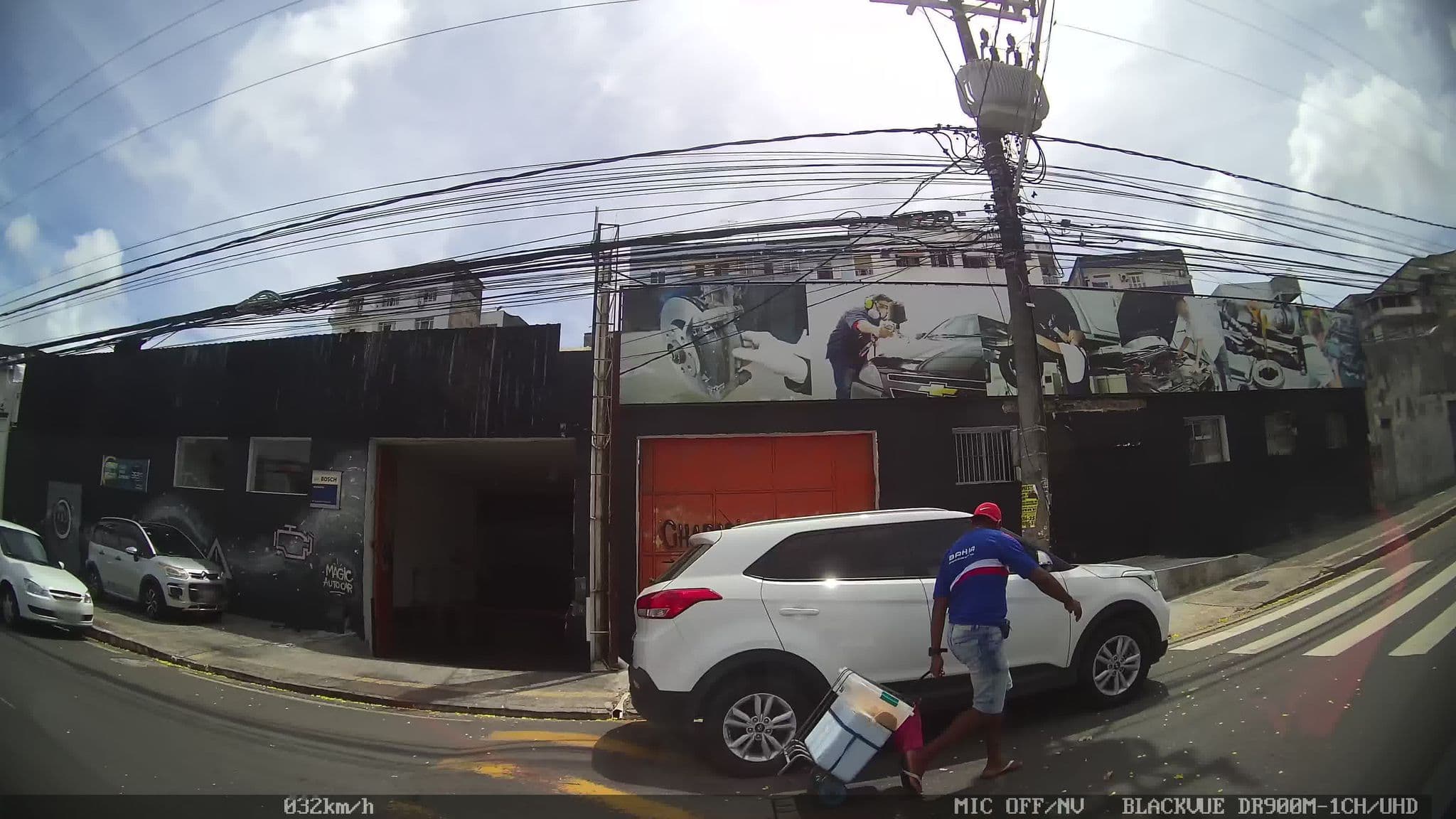 Street view near Hotel Nova Esperanca, Salvador — © kaart_2 (CC BY-SA · Mapillary)