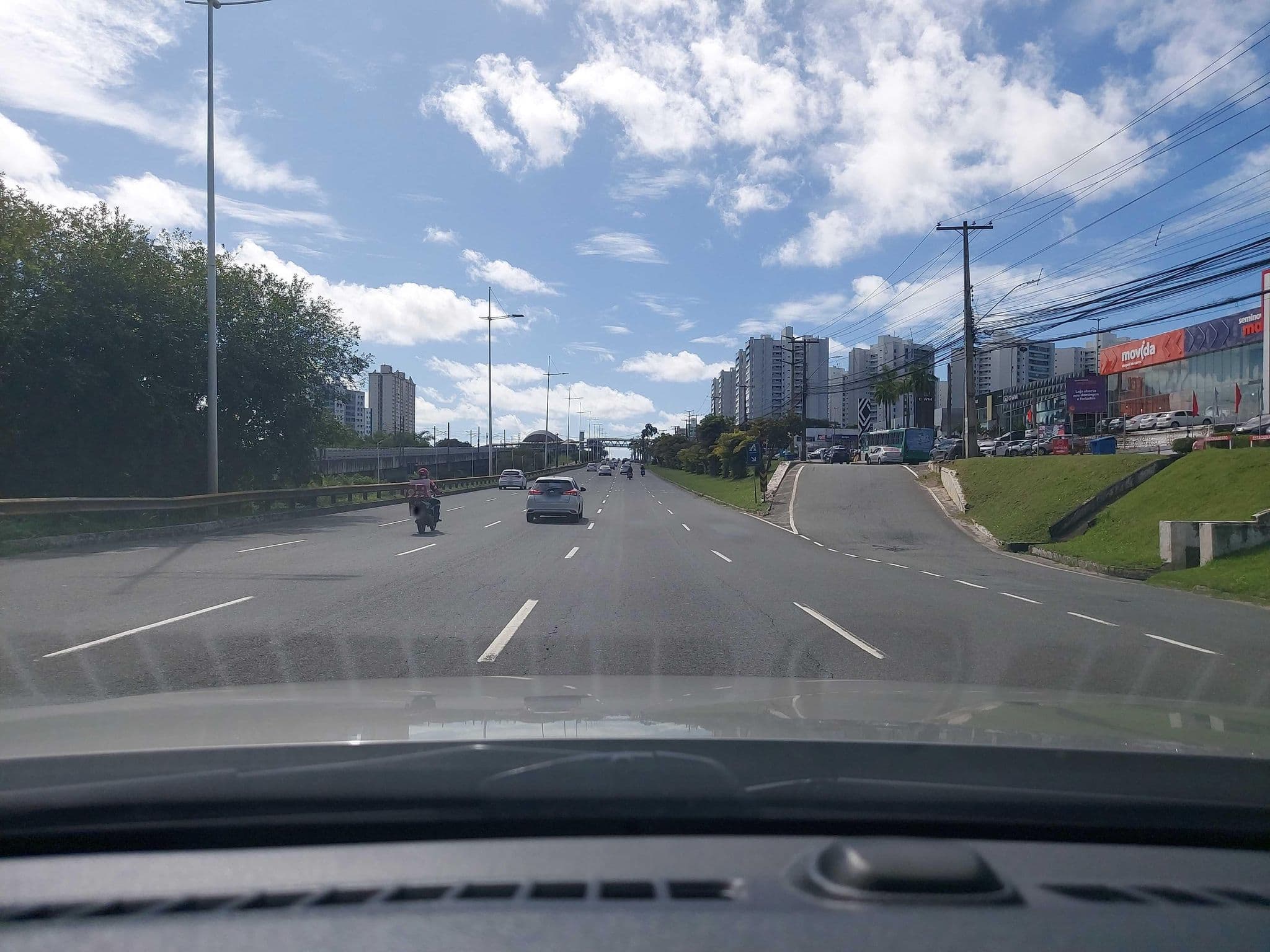 Street view near D.O.M Suítes, Salvador — © georgenqueiroz (CC BY-SA · Mapillary)