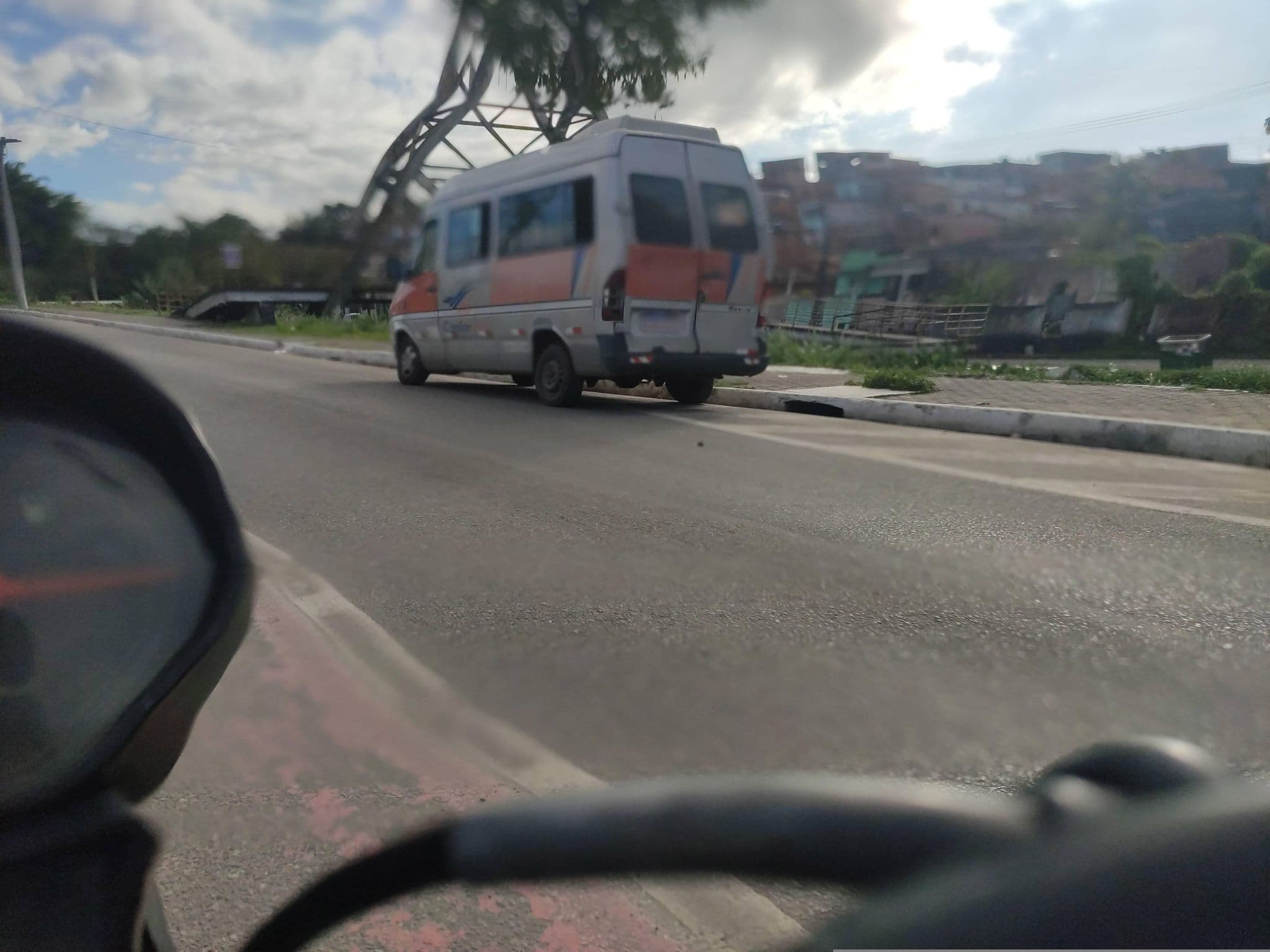 Street view near Hotel e Restaurante Recanto da Paz, Simões Filho — © andreloric (CC BY-SA · Mapillary)