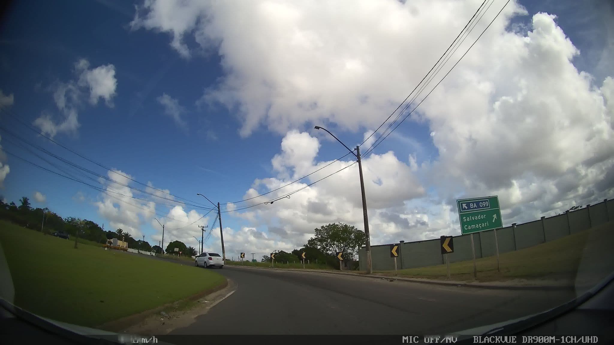 Street view near Motel Maracangalha, Camaçari — © kaart_2 (CC BY-SA · Mapillary)
