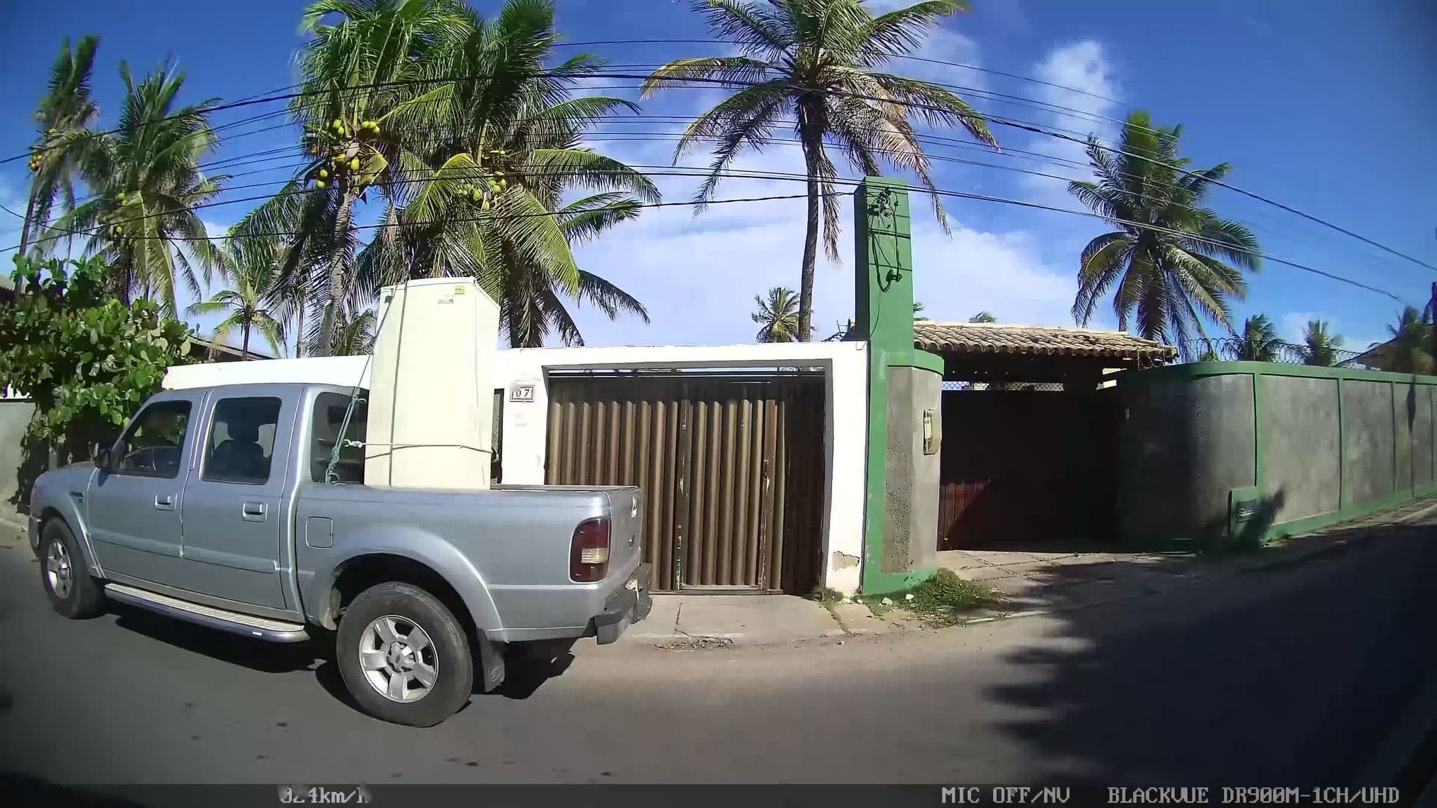 Street view near Pousada Porto das Ondas, Lauro de Freitas — © kaart_2 (CC BY-SA · Mapillary)