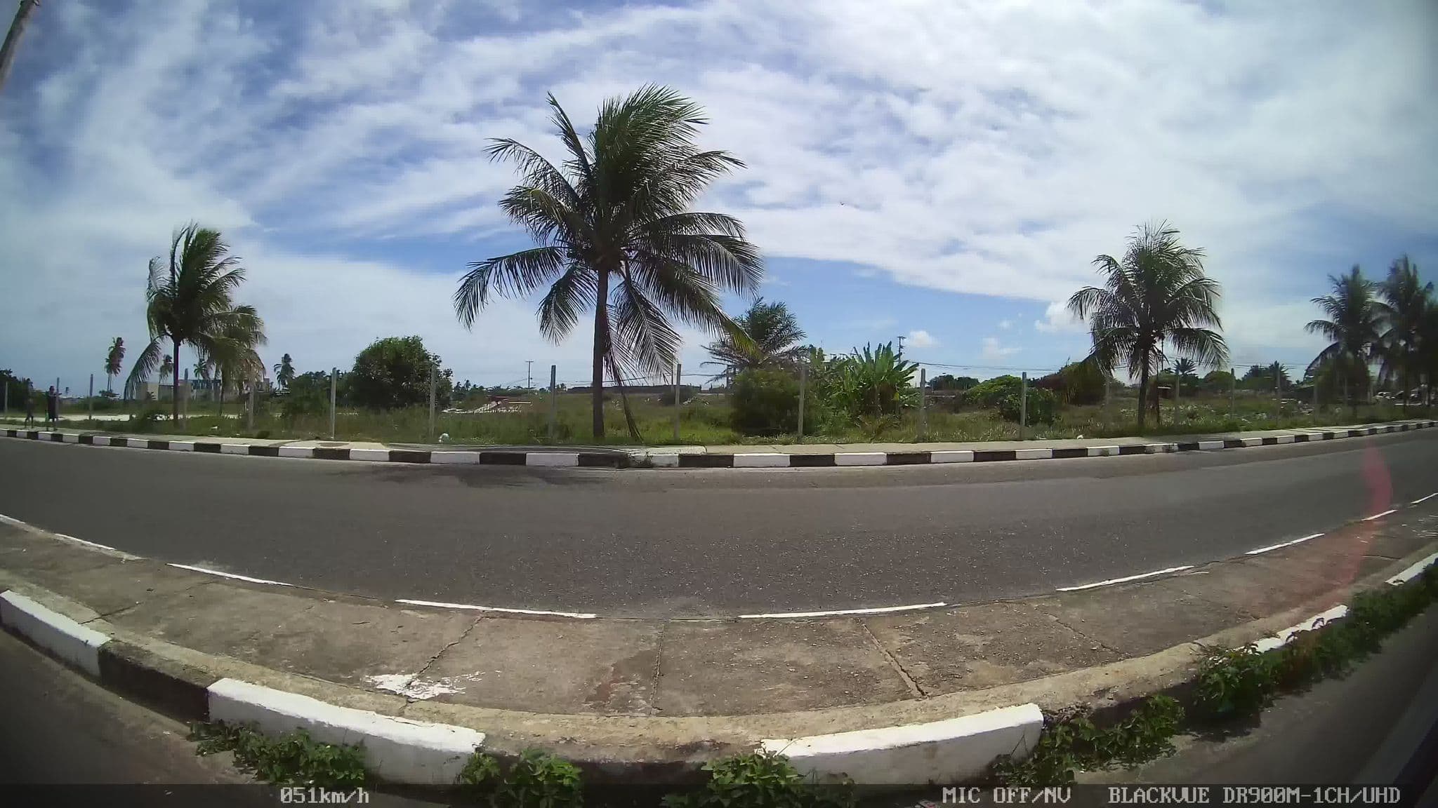 Street view near Pousada Estrela Dalva, Lauro de Freitas — © kaart_2 (CC BY-SA · Mapillary)