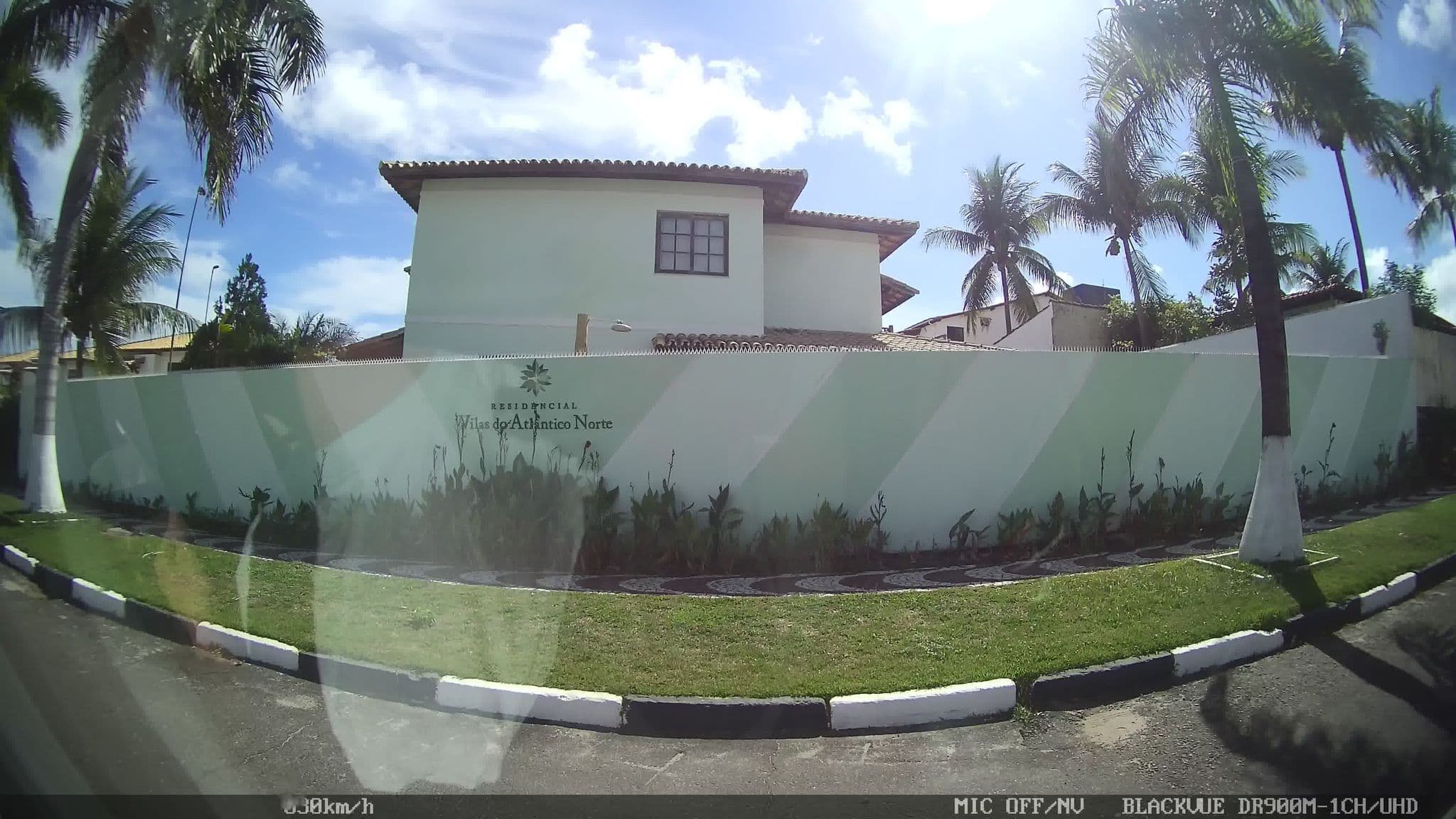 Street view near Condomínio Villa Araçá, Lauro de Freitas — © kaart_2 (CC BY-SA · Mapillary)