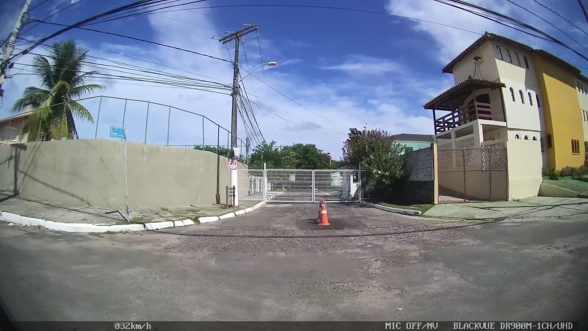 Street view near Pousada Porto Villas, Lauro de Freitas — © kaart_2 (CC BY-SA · Mapillary)