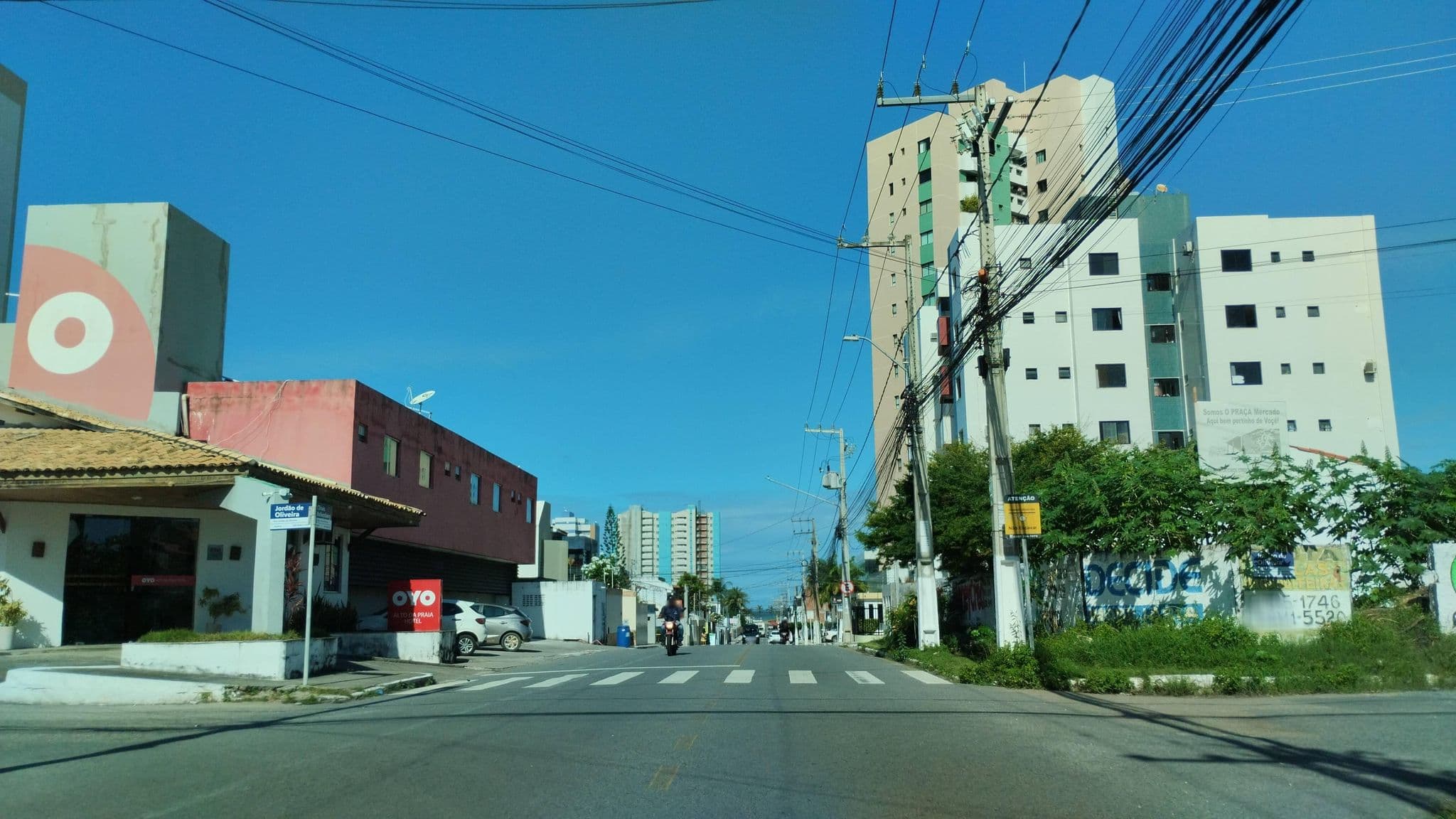 Street view near OYO Alto da Praia Hotel, Aracaju — © Kaart_Local (CC BY-SA · Mapillary)